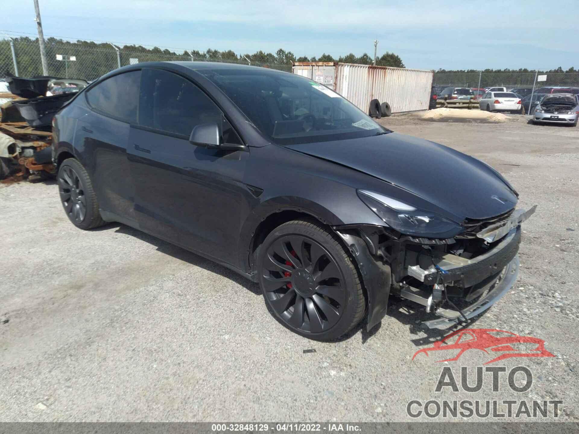 TESLA MODEL Y 2021 - 5YJYGDEF1MF197500