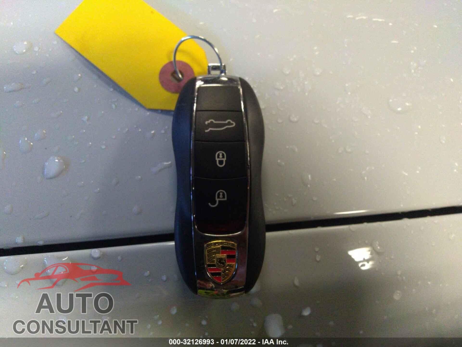 PORSCHE CAYENNE 2017 - WP1AA2A25HKA90631