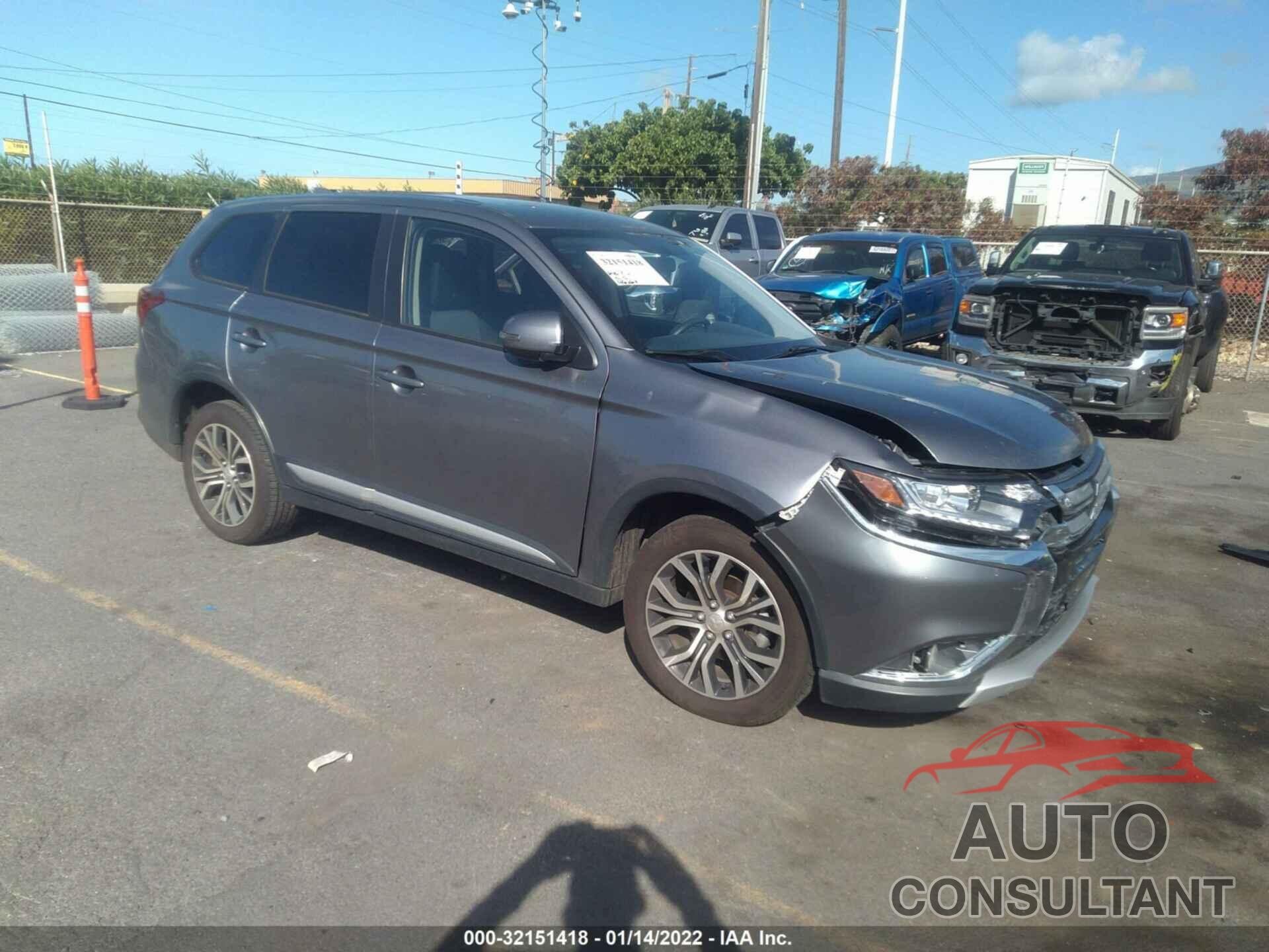 MITSUBISHI OUTLANDER 2018 - JA4AZ3A3XJJ002025