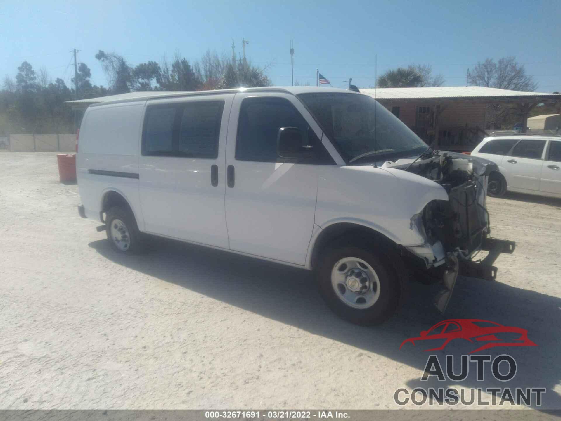 CHEVROLET EXPRESS CARGO VAN 2020 - 1GCWGAFP6L1256528