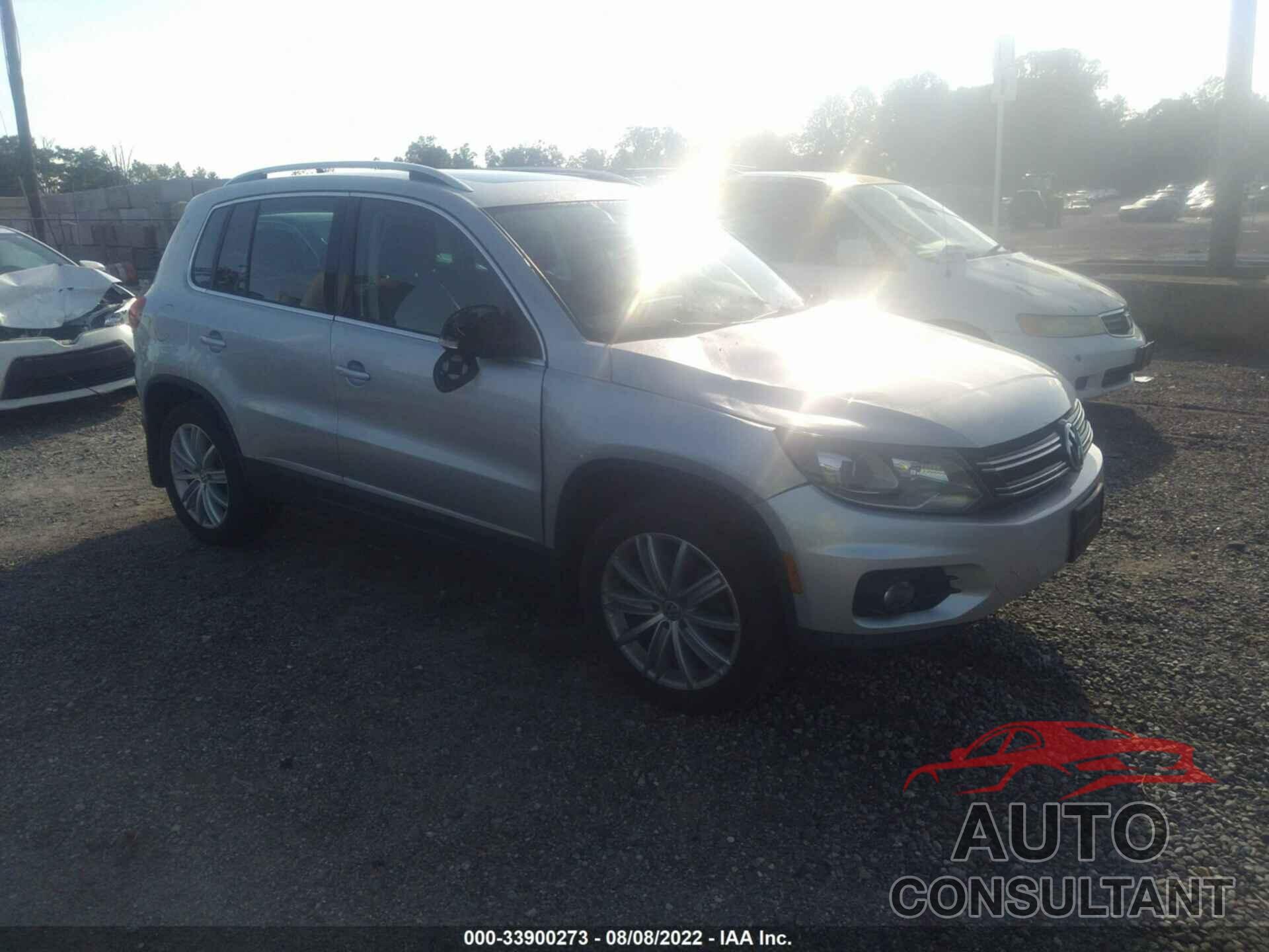 VOLKSWAGEN TIGUAN 2016 - WVGBV7AX3GW023886