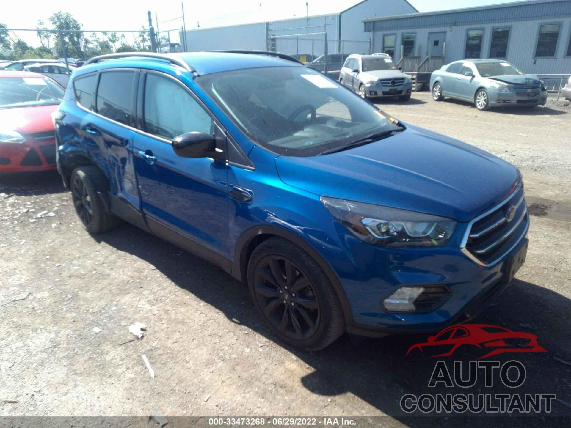 FORD ESCAPE 2018 - 1FMCU0GD7JUB22743