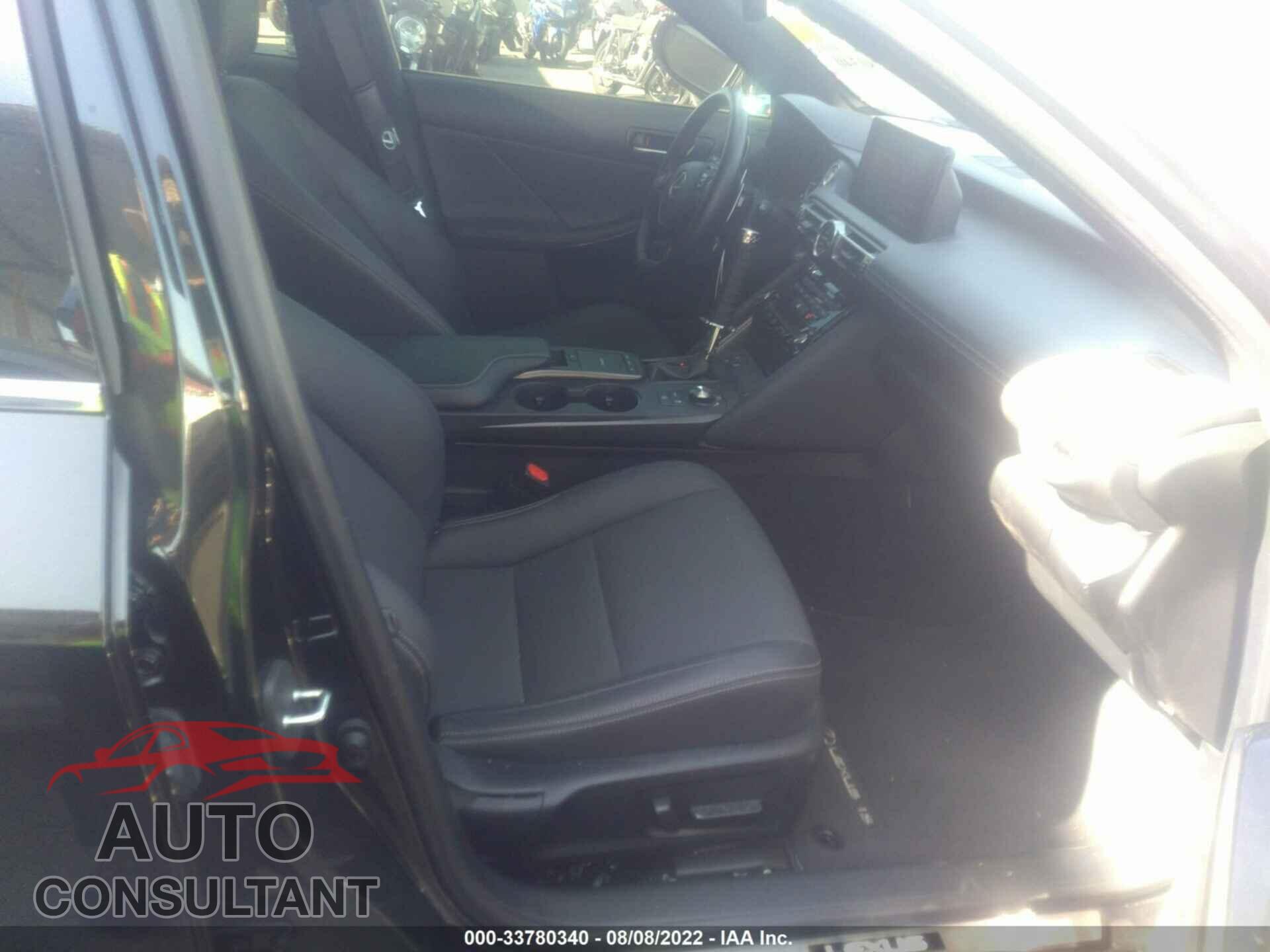 LEXUS IS 2021 - JTHCA1D28M5115562