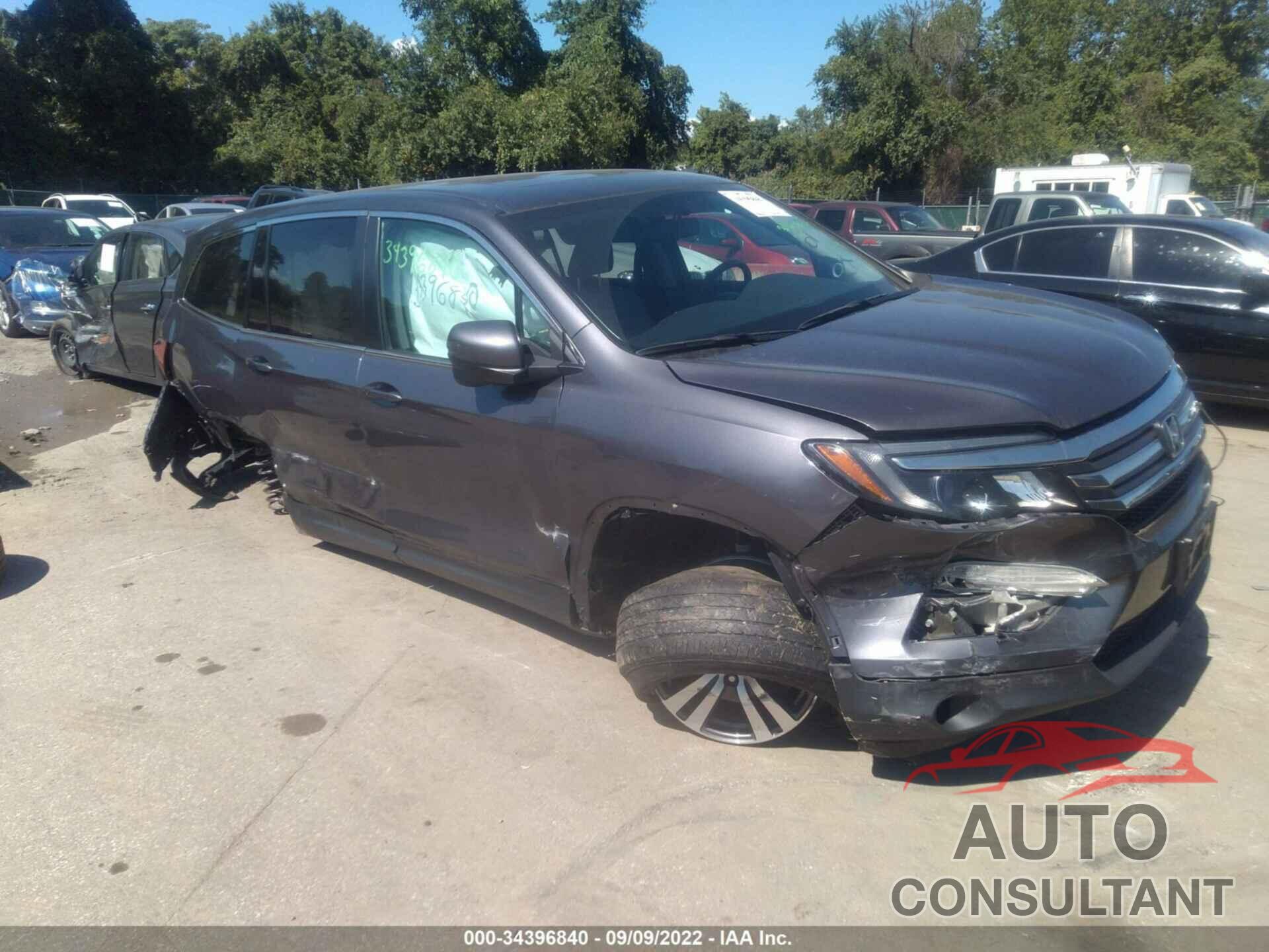 HONDA PILOT 2017 - 5FNYF6H8XHB089457