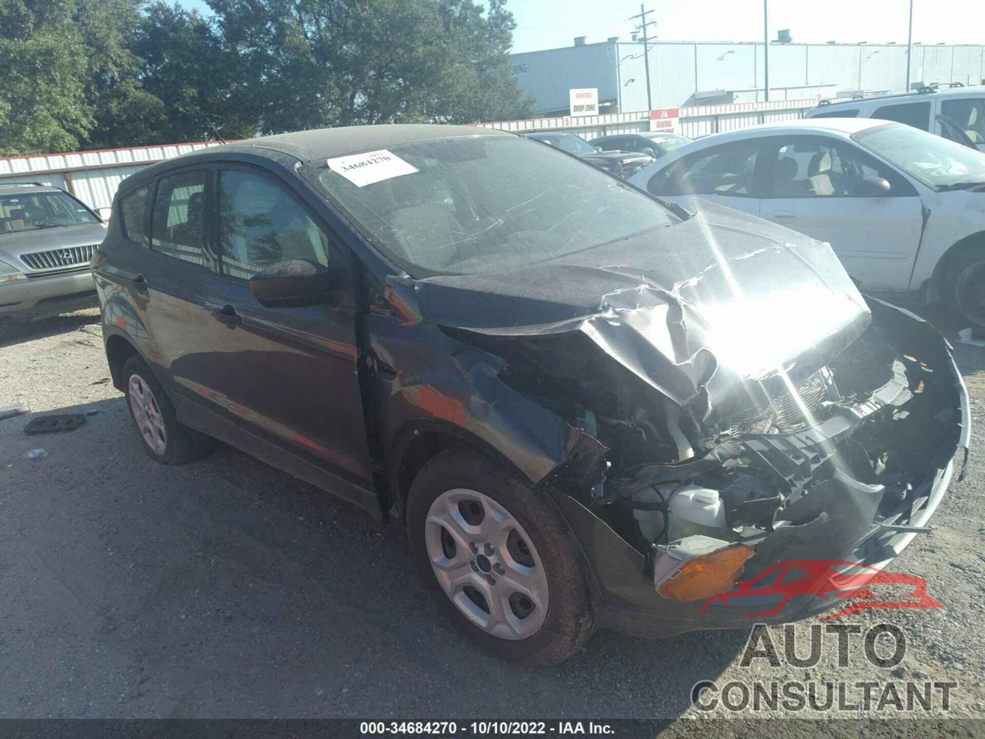 FORD ESCAPE 2017 - 1FMCU0F79HUC02194