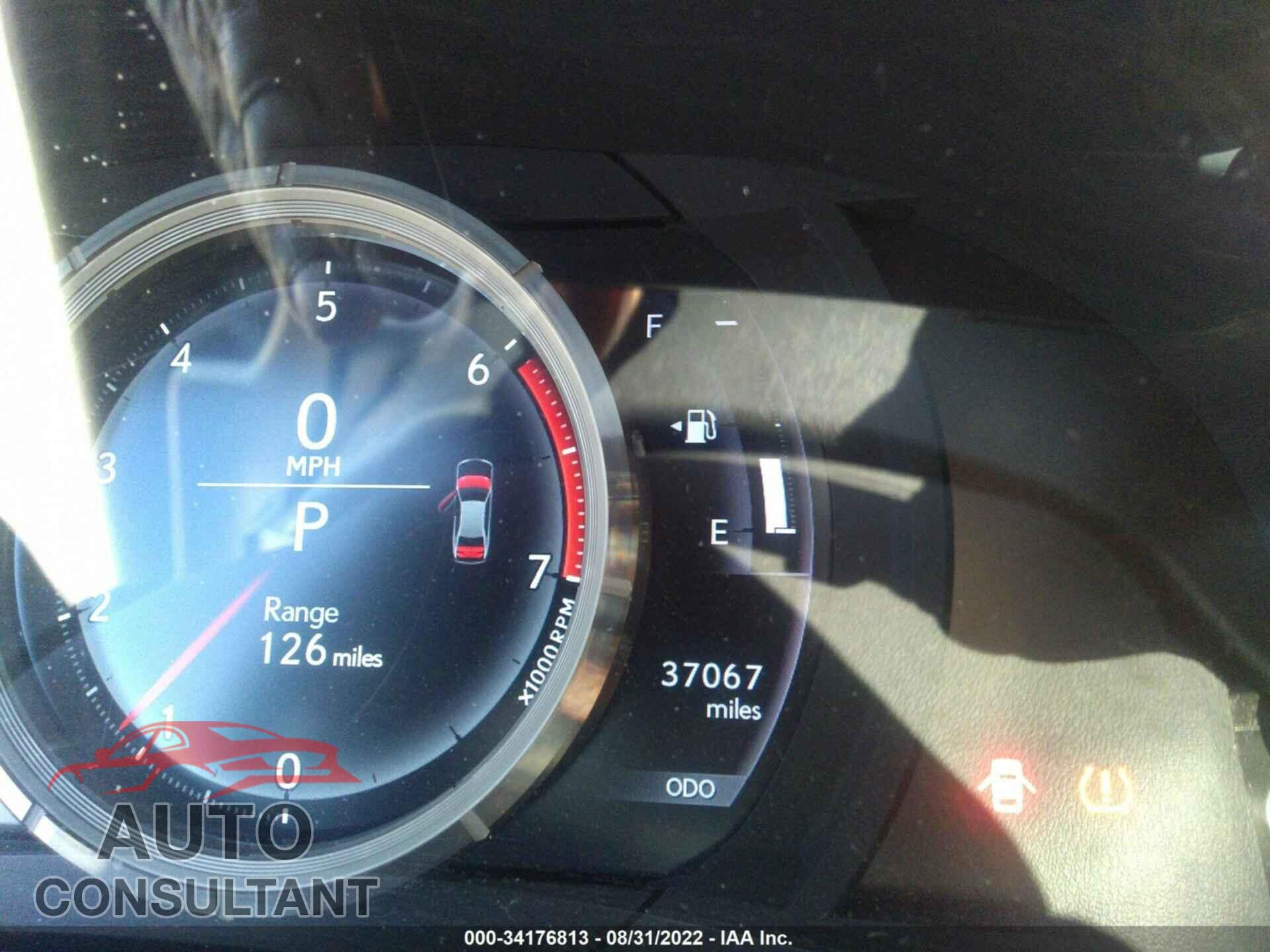LEXUS IS 2017 - JTHBA1D22H5039452