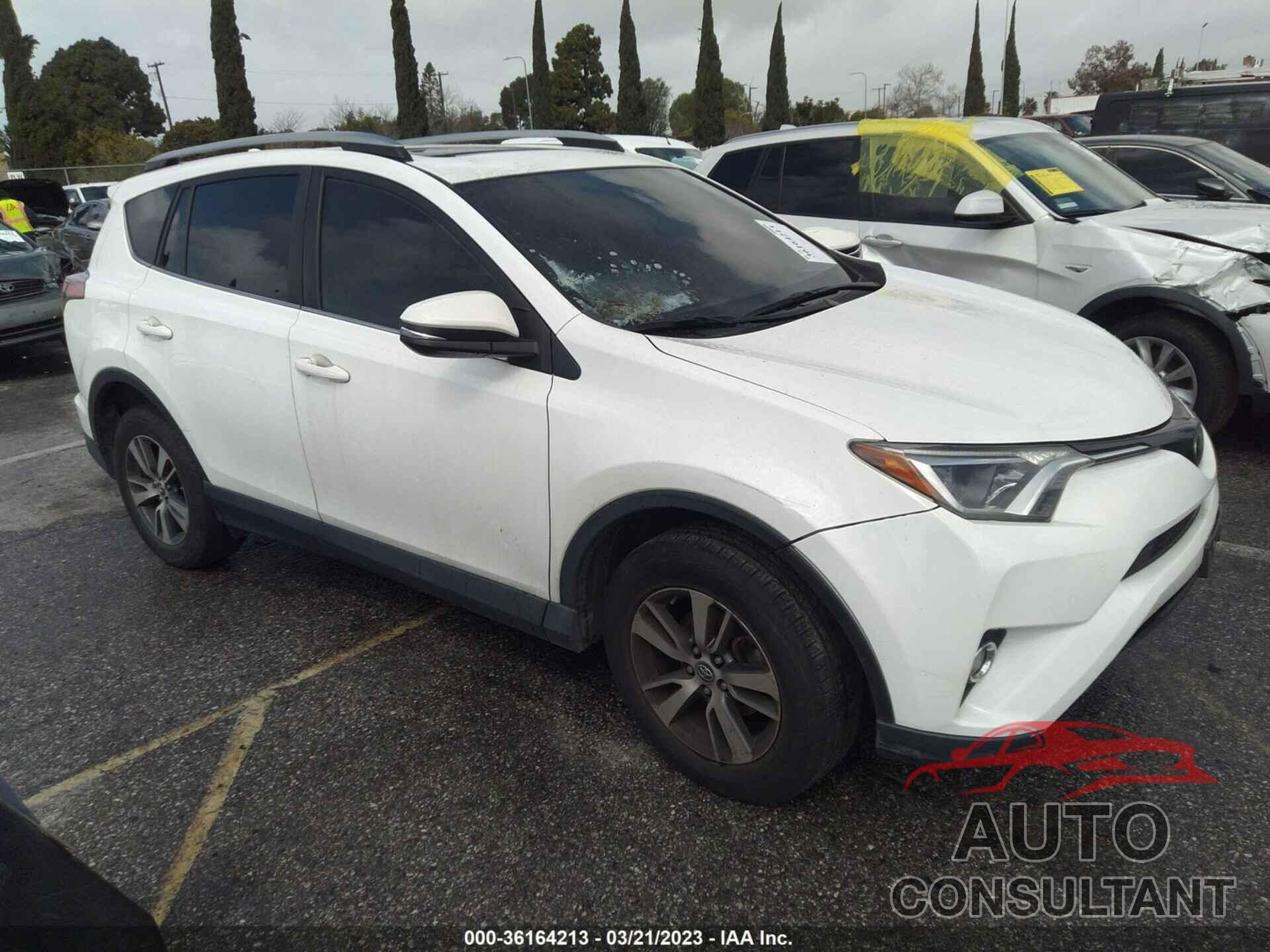 TOYOTA RAV4 2018 - JTMWFREV6JJ211684