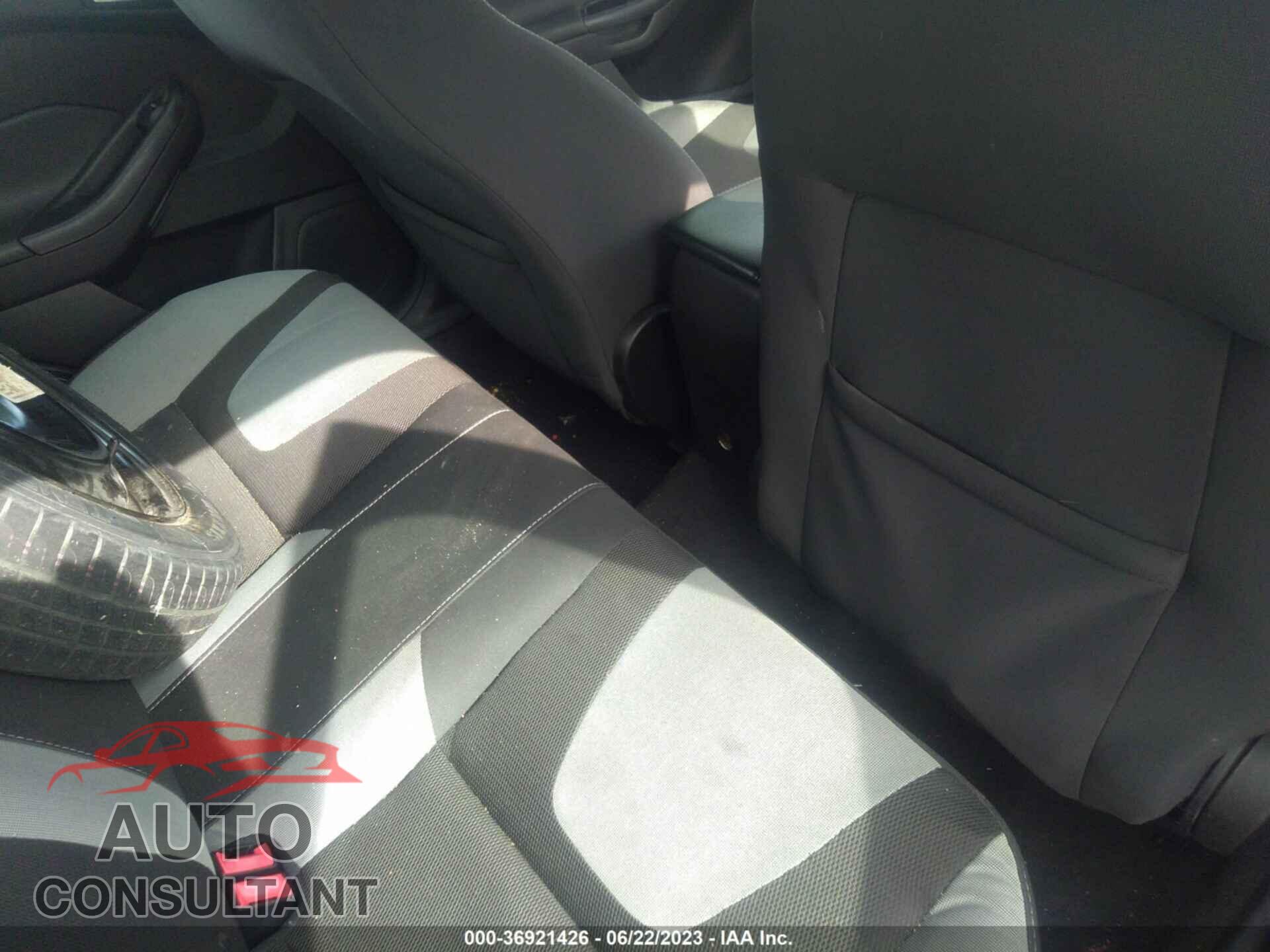 FORD FOCUS 2014 - 1FADP3F27EL442146