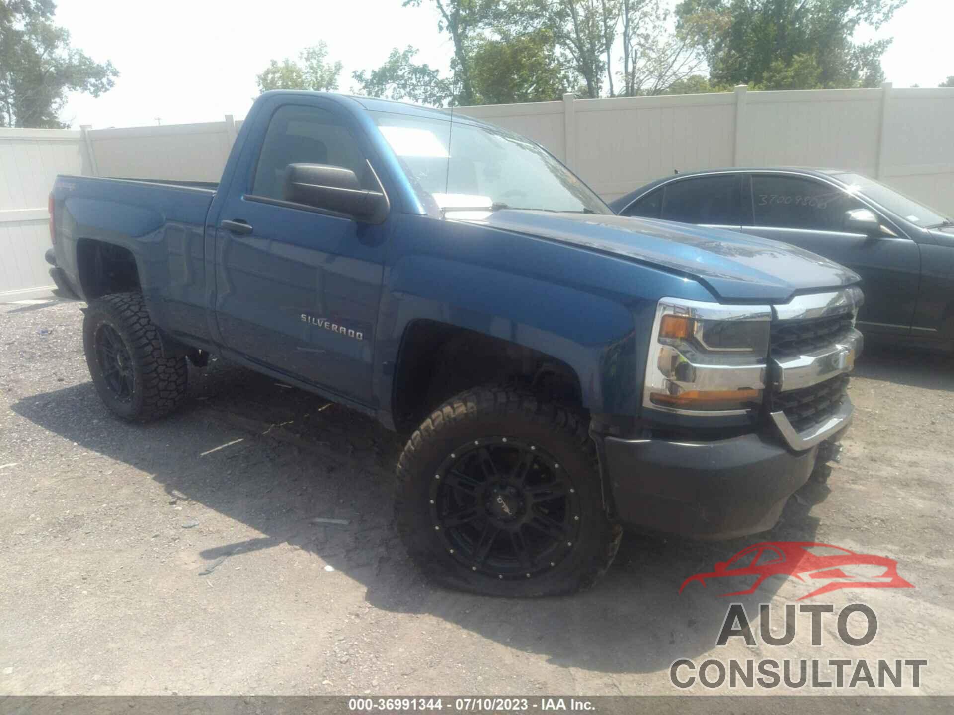 CHEVROLET SILVERADO 1500 2017 - 1GCNKNEC7HZ388500