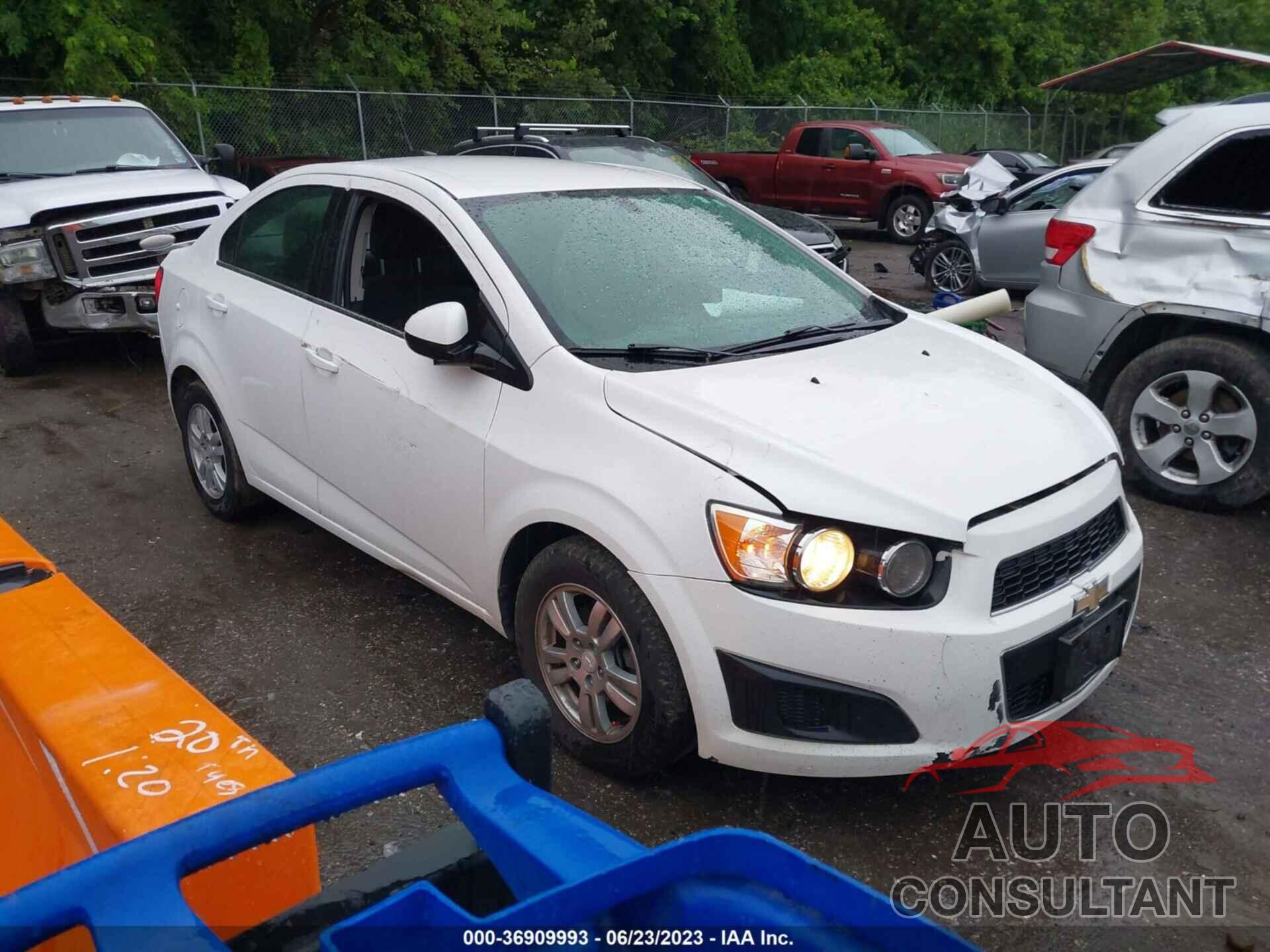 CHEVROLET SONIC 2016 - 1G1JC5SH2G4122799