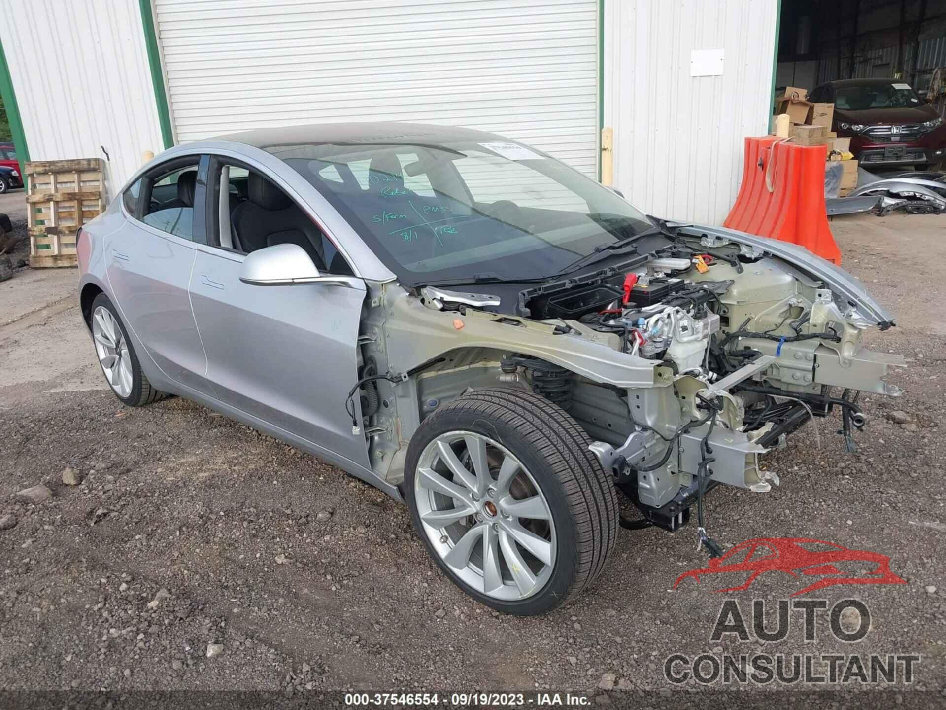 TESLA MODEL 3 2018 - 5YJ3E1EB8JF087521