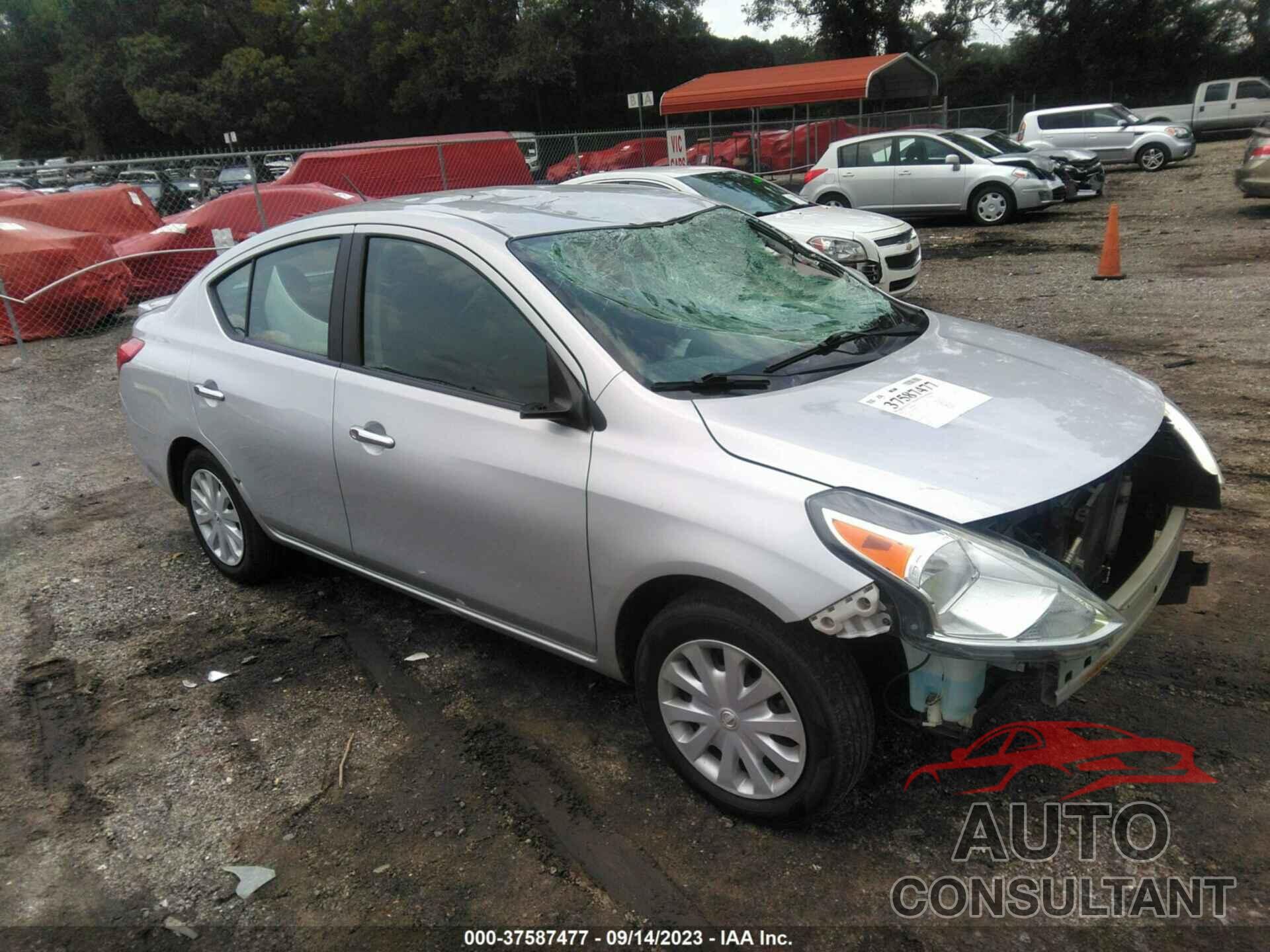 NISSAN VERSA 2019 - 3N1CN7AP6KL877121