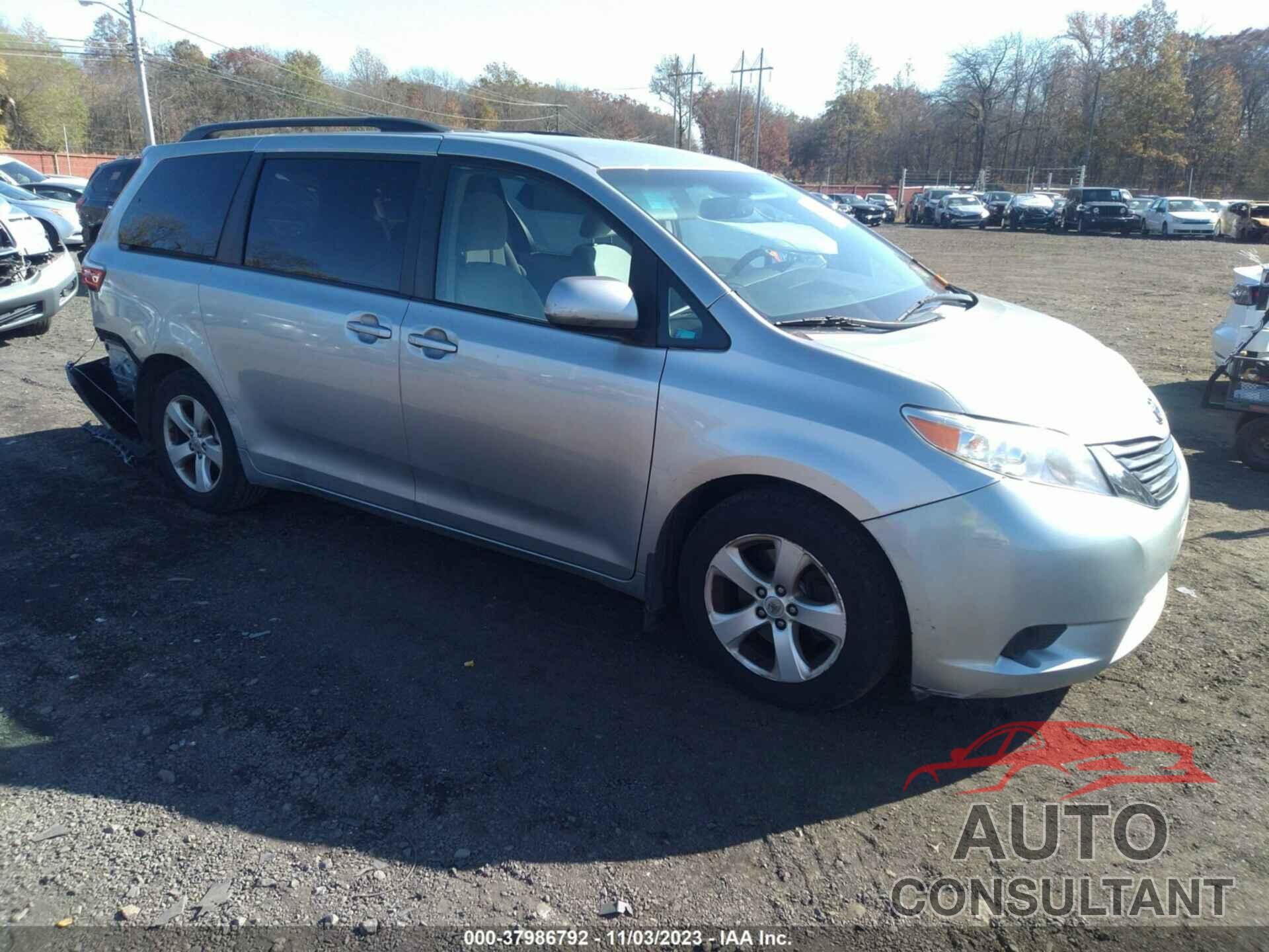 TOYOTA SIENNA 2017 - 5TDKZ3DC2HS769693