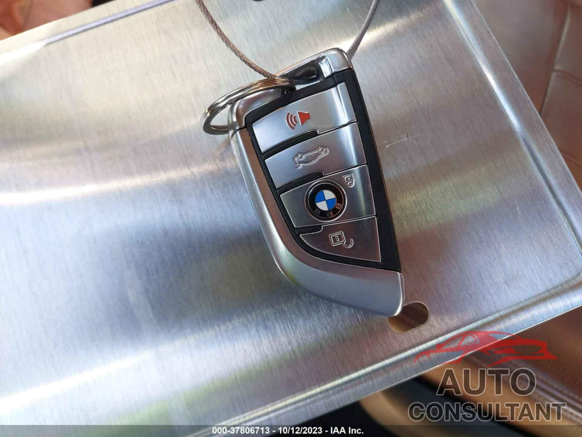 BMW X5 2015 - 5UXKR0C54F0P11696