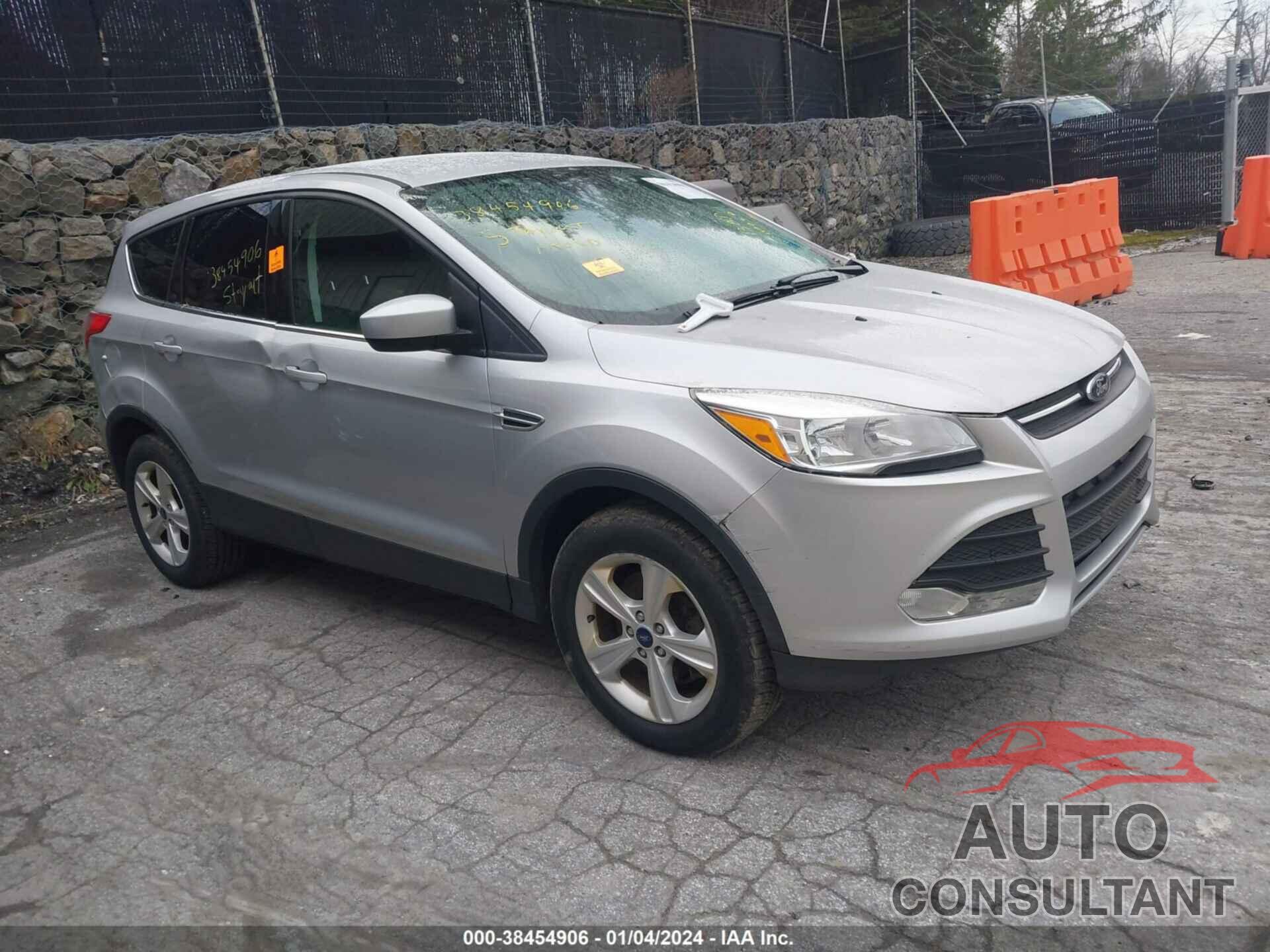 FORD ESCAPE 2015 - 1FMCU9GX5FUA72401