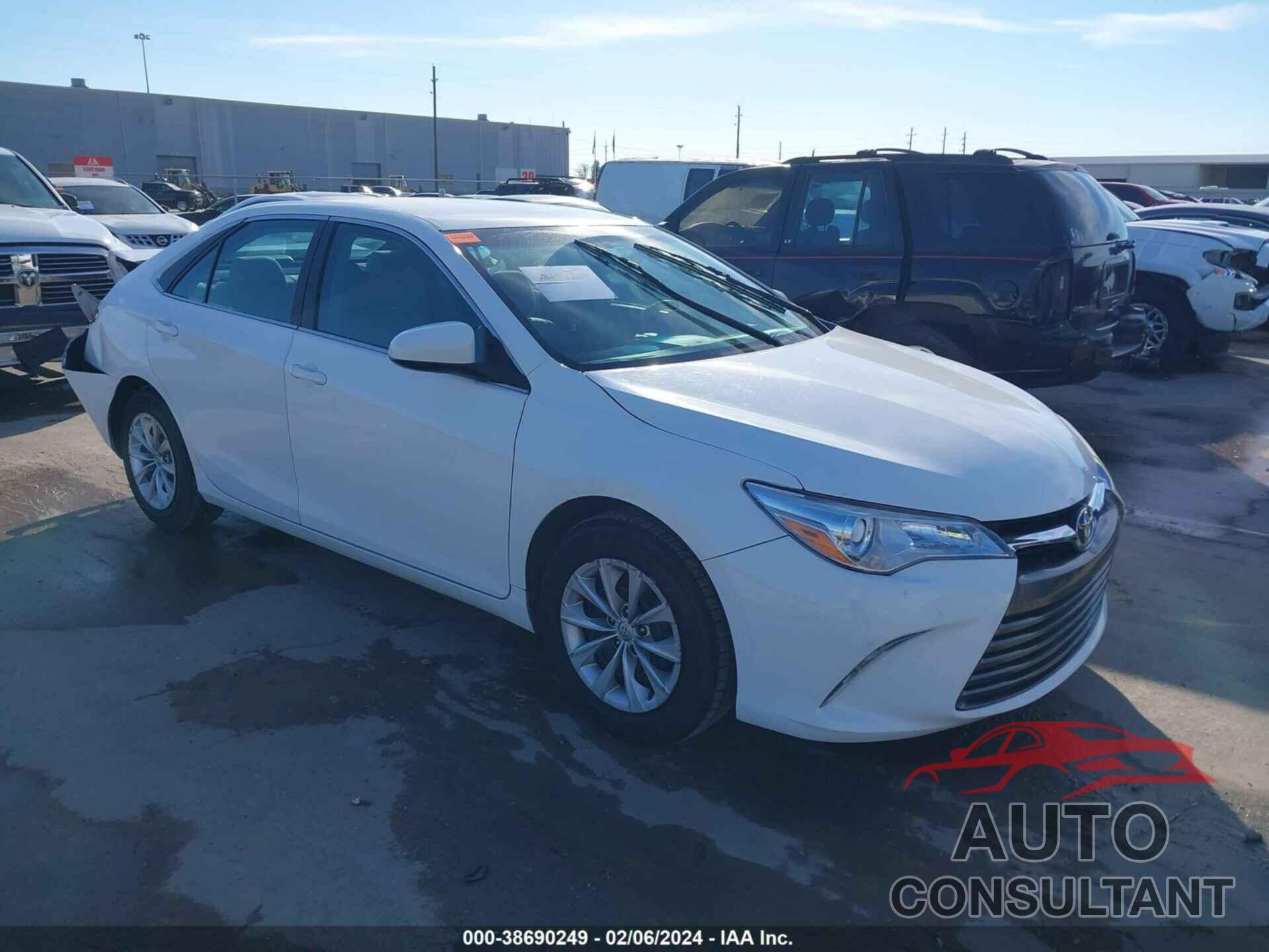 TOYOTA CAMRY 2016 - 4T4BF1FK9GR547956