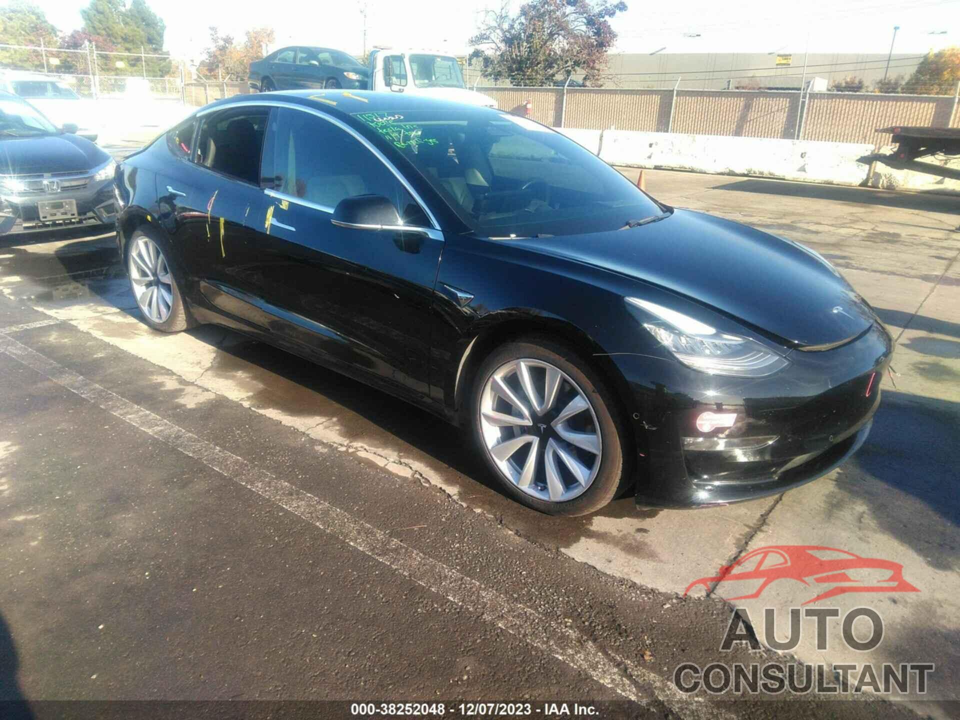 TESLA MODEL 3 2018 - 5YJ3E1EA0JF061096
