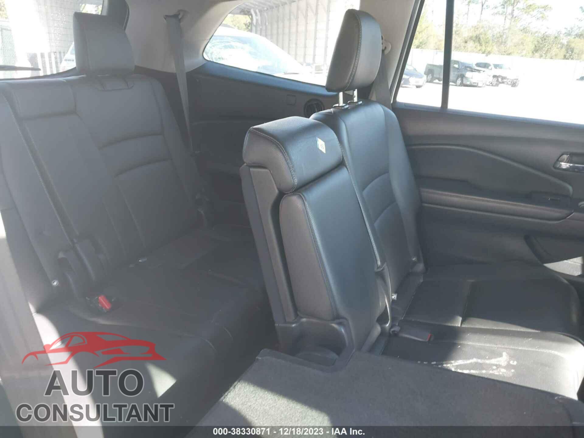 HONDA PILOT 2018 - 5FNYF5H57JB005553