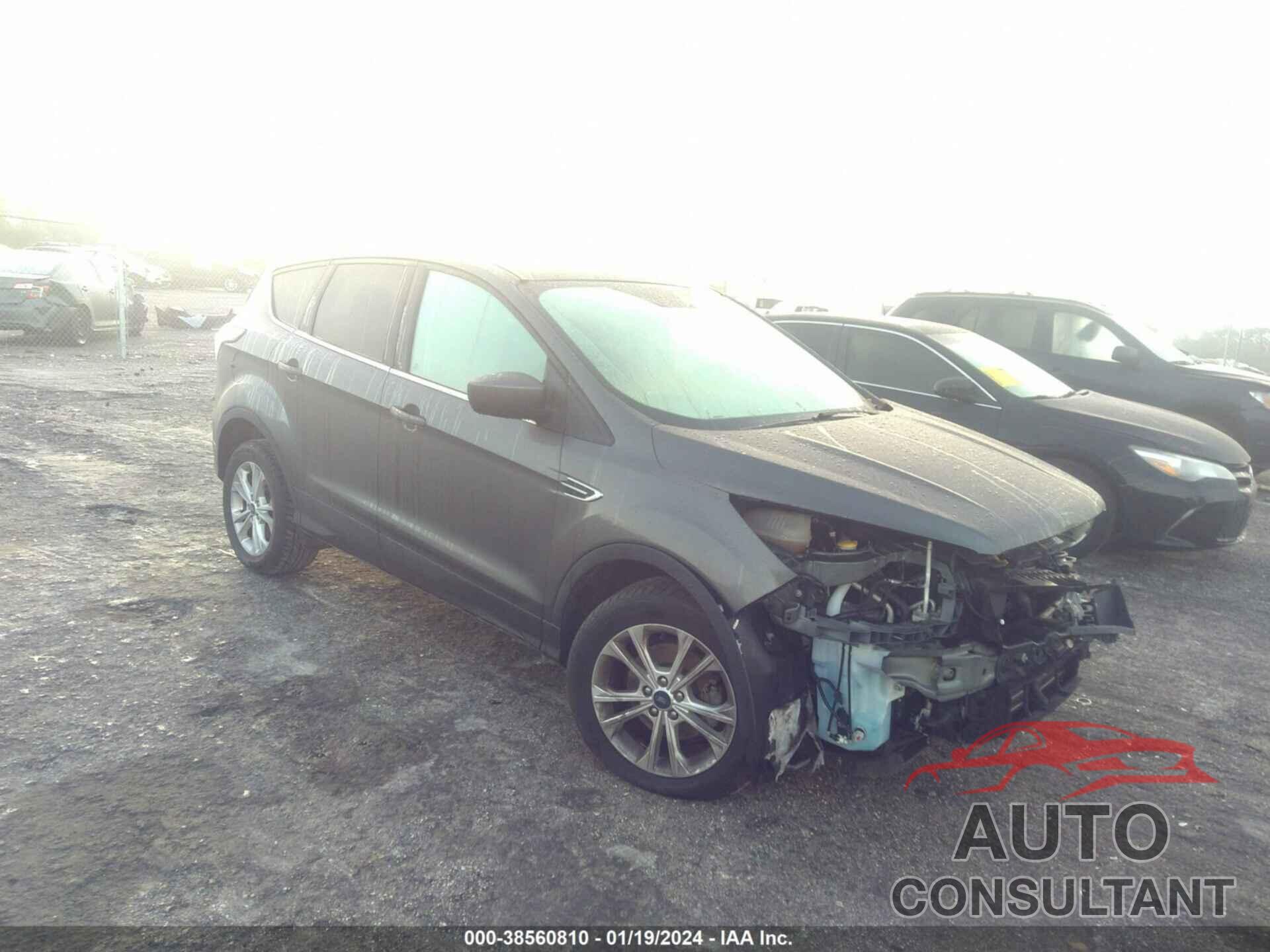 FORD ESCAPE 2017 - 1FMCU0GD6HUA53151