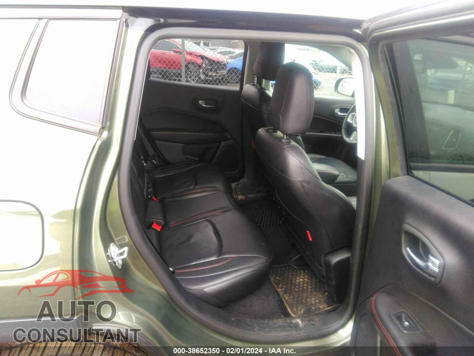 JEEP COMPASS 2018 - 3C4NJDDB3JT264128