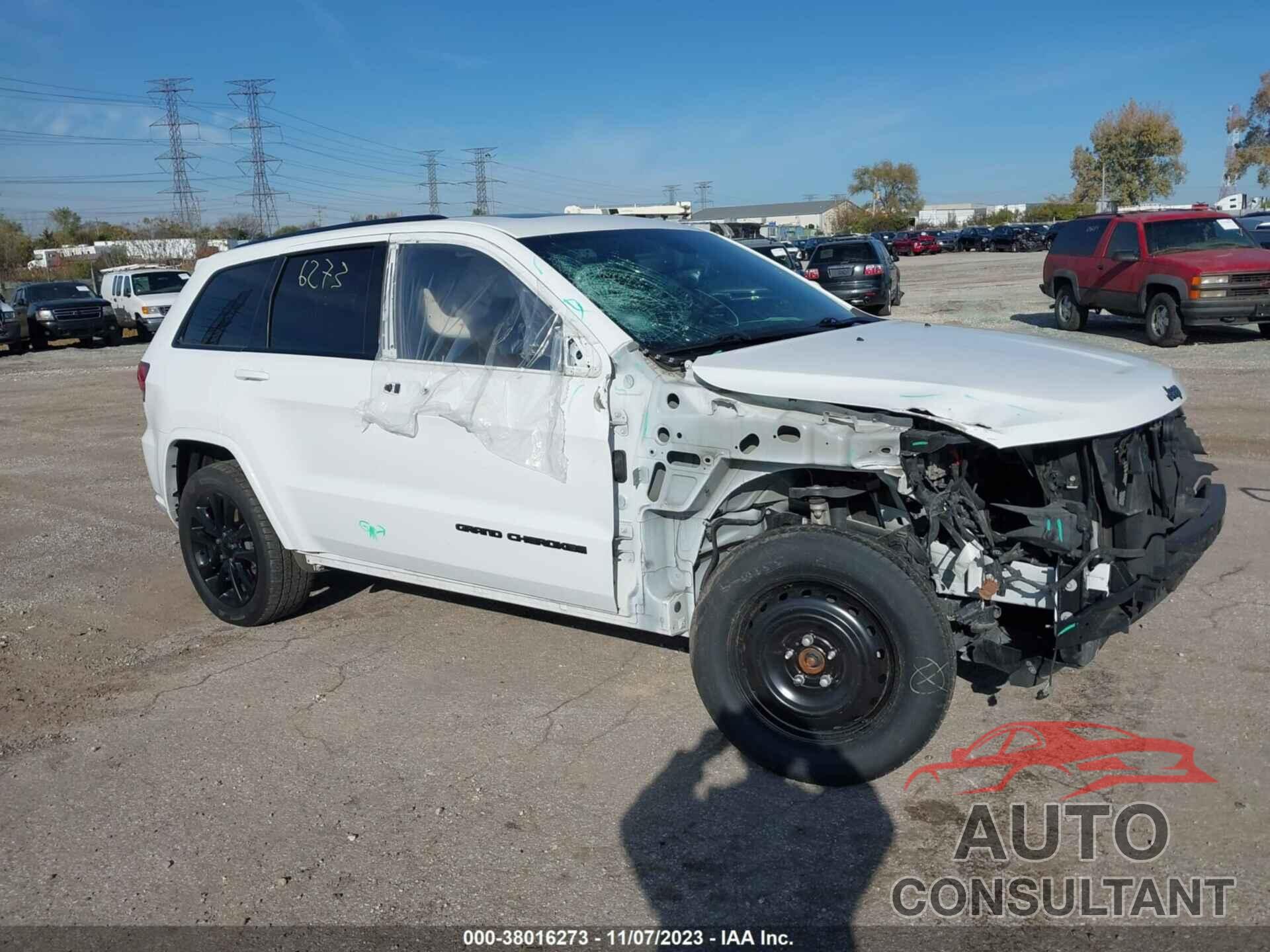 JEEP GRAND CHEROKEE 2018 - 1C4RJFAG0JC500517