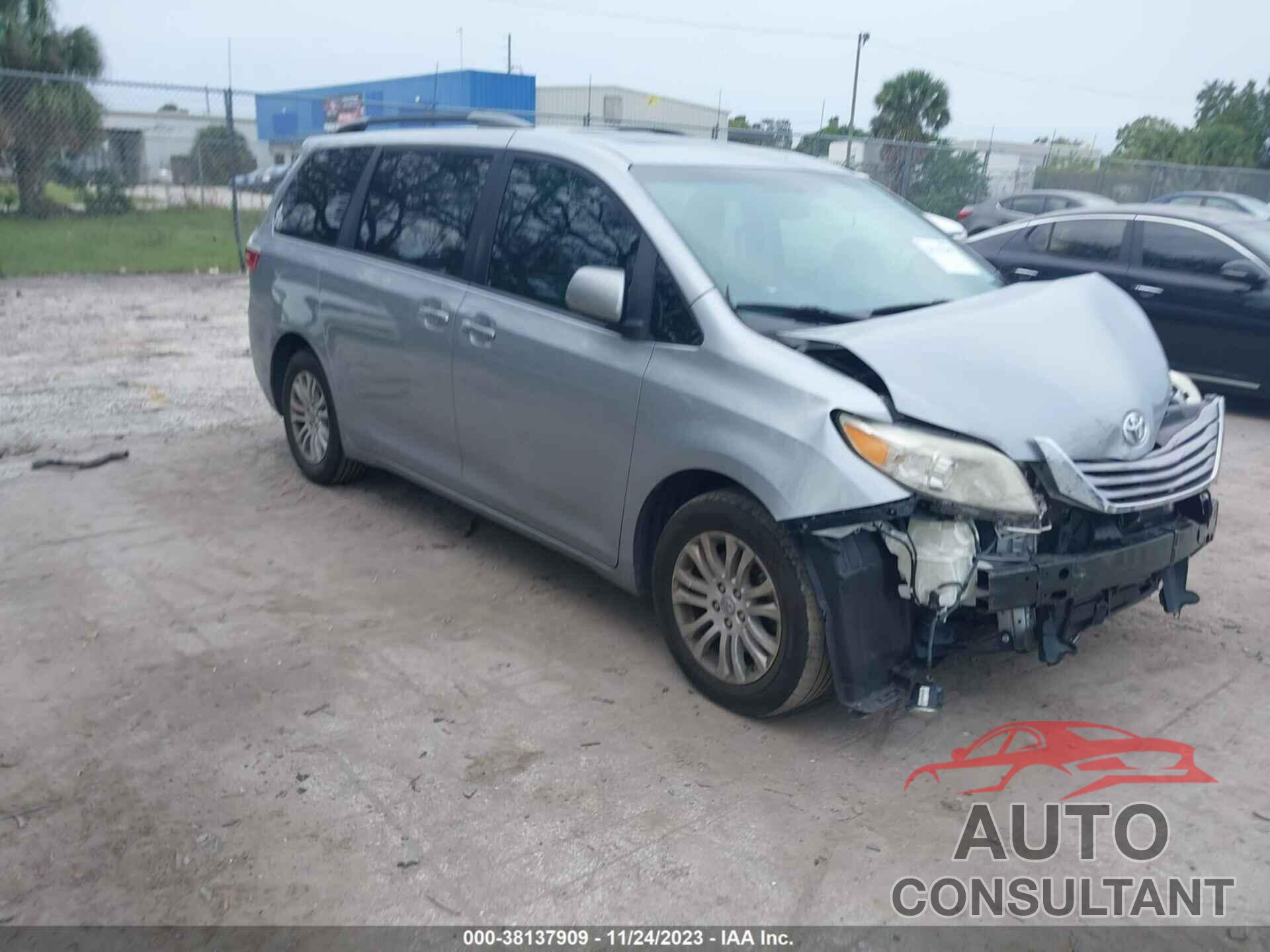 TOYOTA SIENNA 2017 - 5TDYZ3DC6HS886588