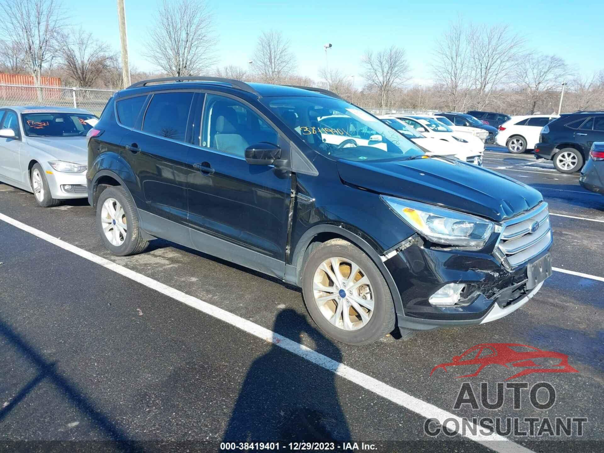 FORD ESCAPE 2018 - 1FMCU9GD9JUD12189