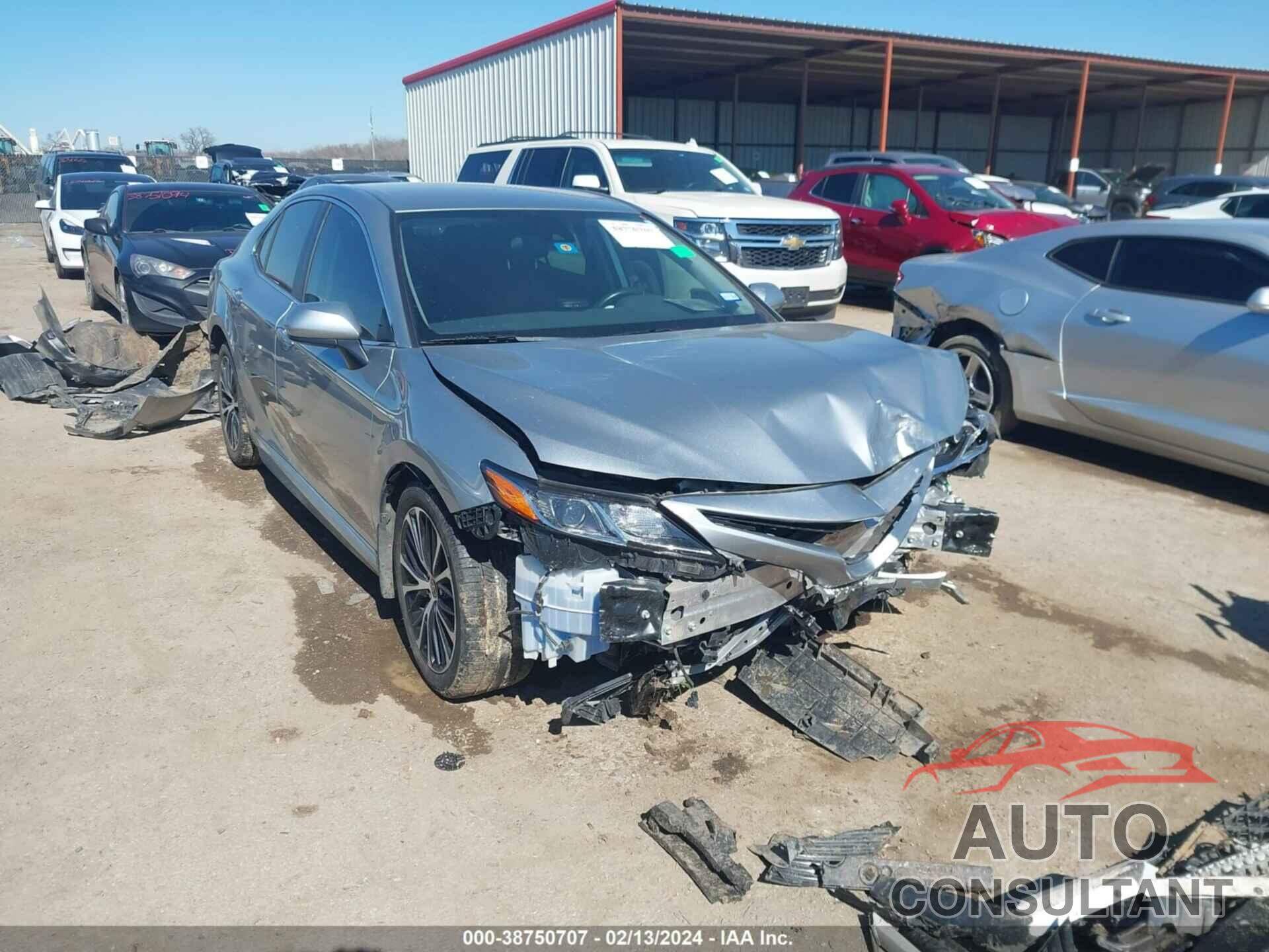 TOYOTA CAMRY 2020 - 4T1G11AK2LU509355