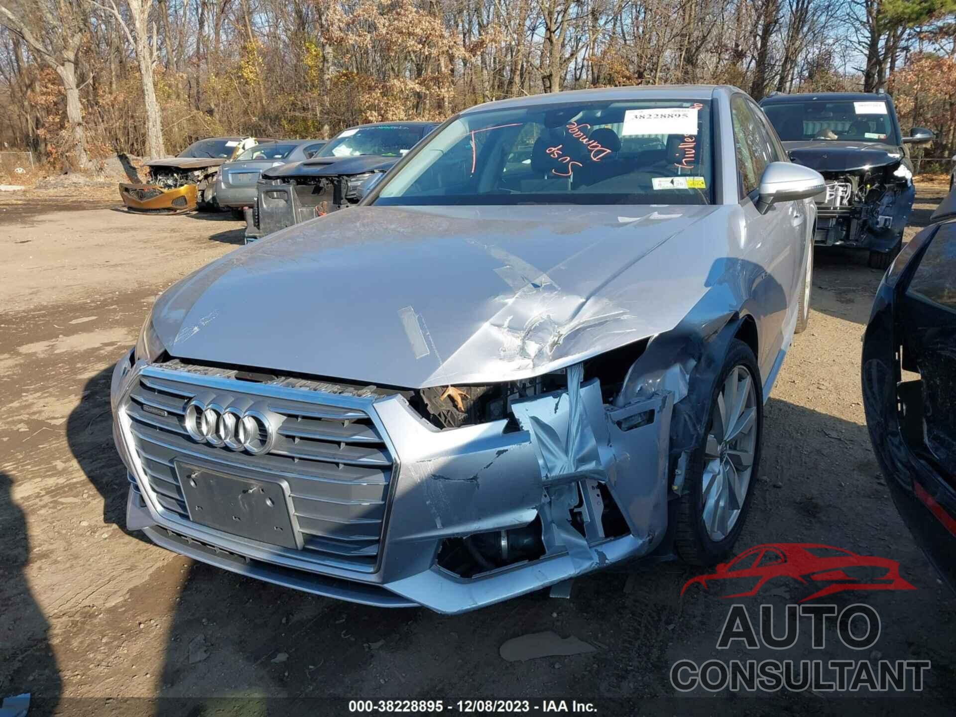 AUDI A4 2018 - WAUDNAF40JA215079