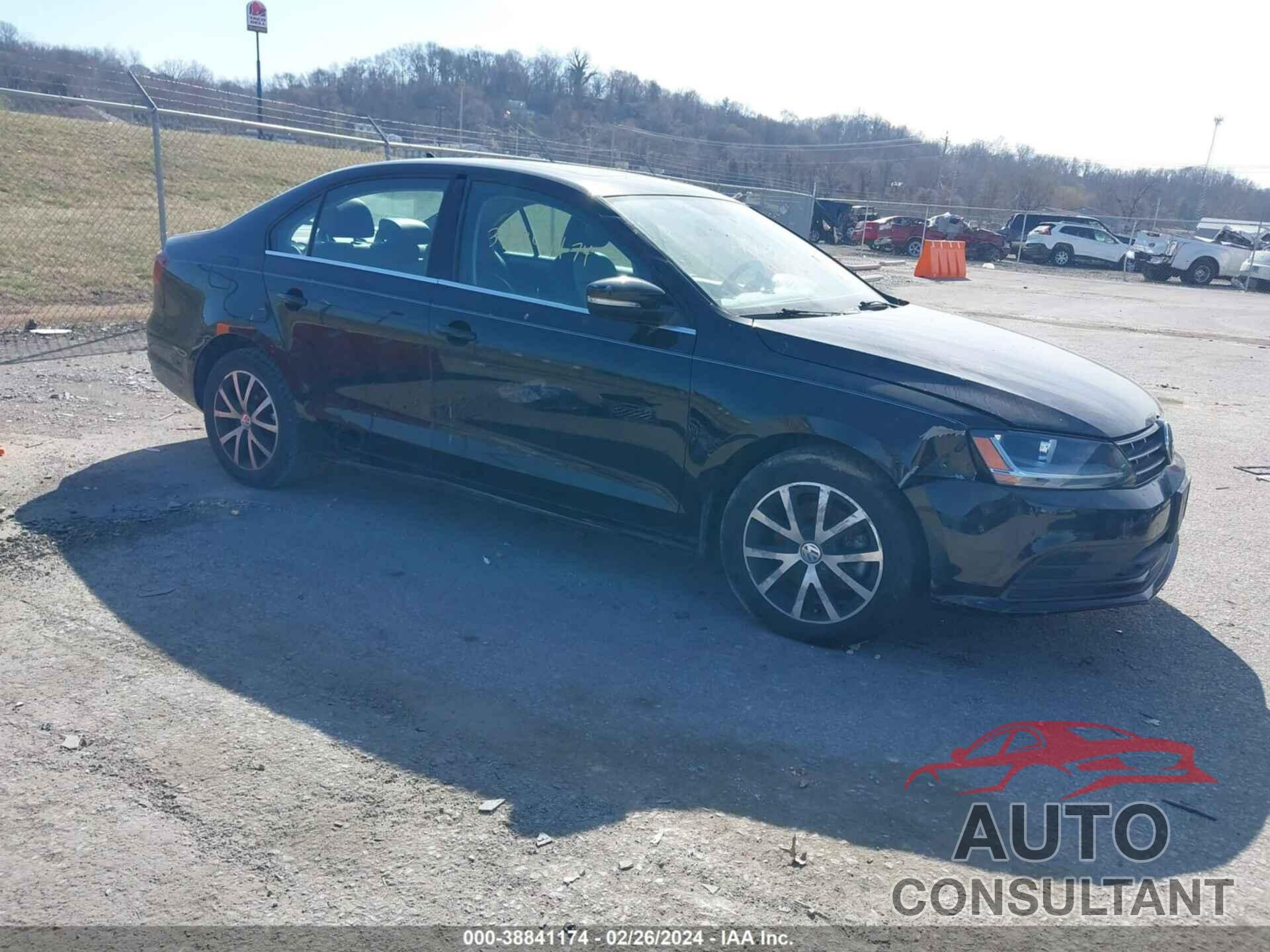 VOLKSWAGEN JETTA 2018 - 3VWDB7AJ4JM225478