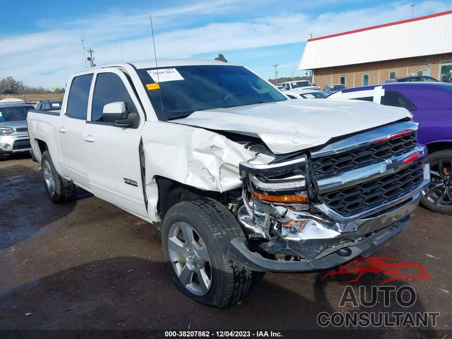 CHEVROLET SILVERADO 1500 2018 - 3GCUKREC0JG504659