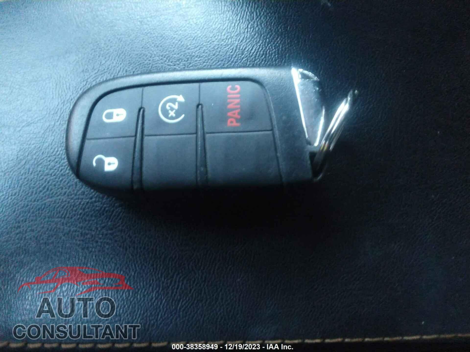JEEP COMPASS 2019 - 3C4NJDCB9KT620679