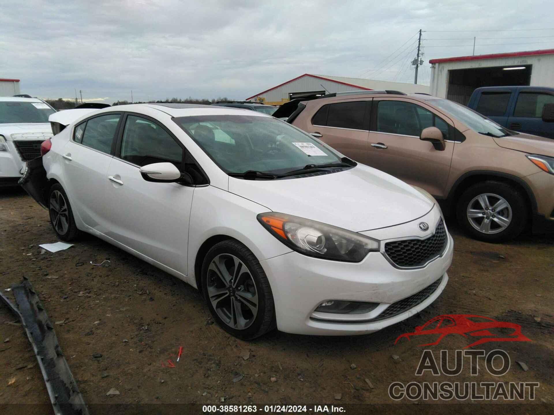 KIA FORTE 2016 - KNAFZ4A8XG5444136