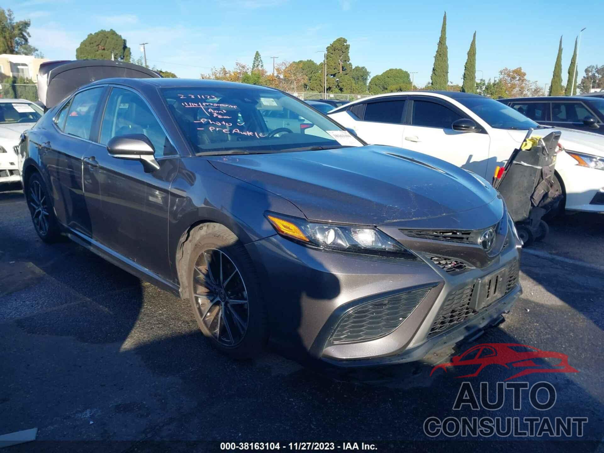 TOYOTA CAMRY 2022 - 4T1G11AK9NU625381
