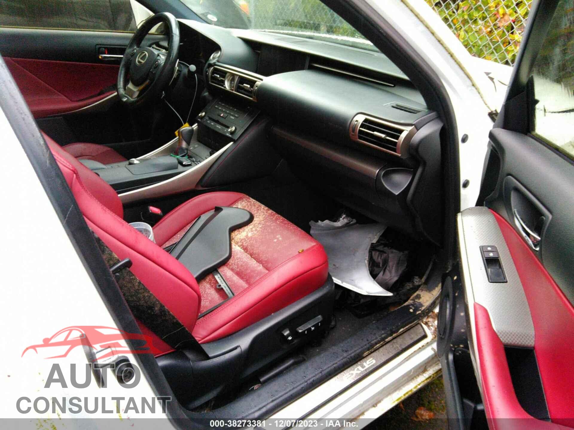 LEXUS IS 350 2015 - JTHBE1D26F5018945