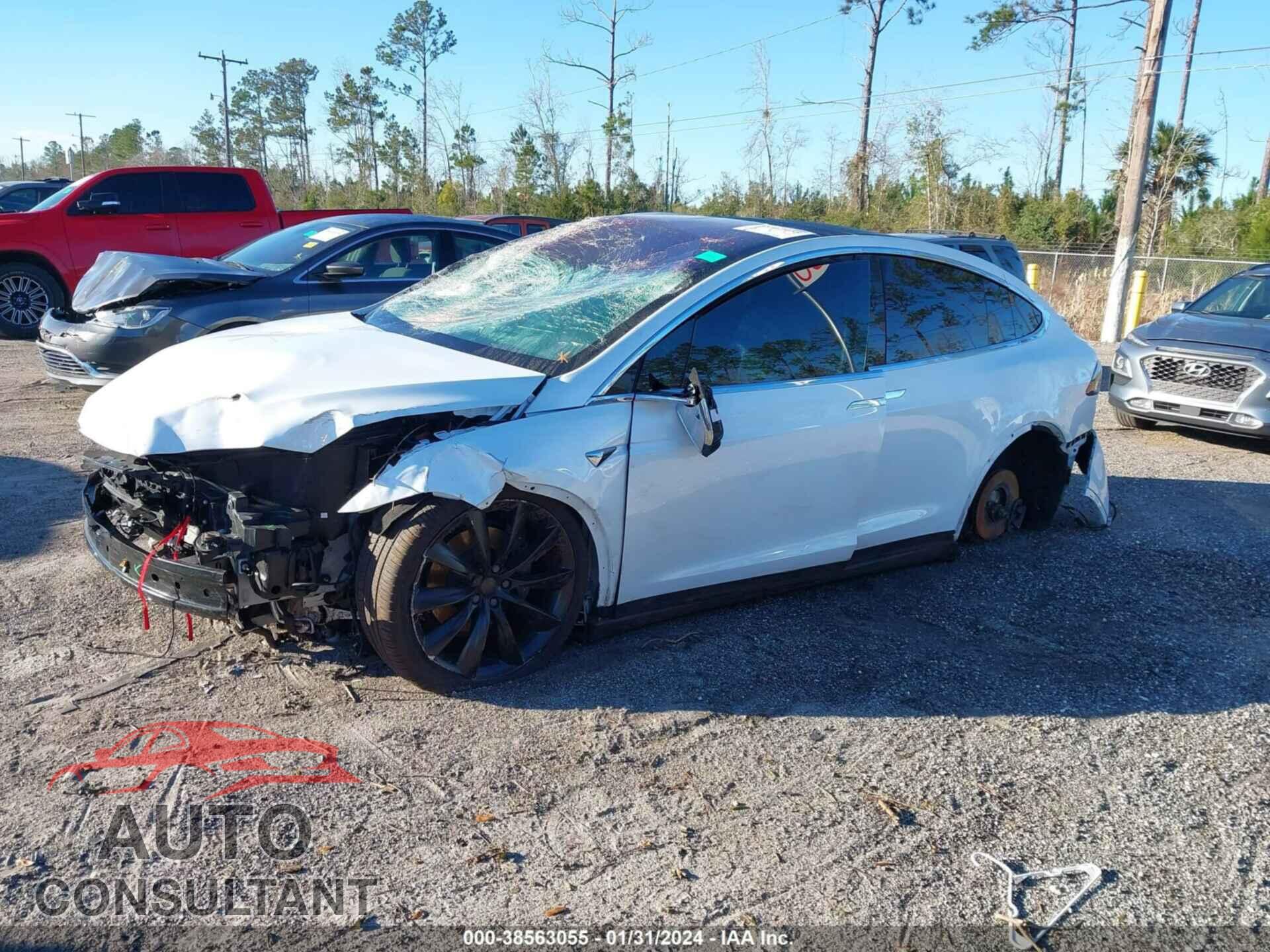 TESLA MODEL X 2020 - 5YJXCBE25LF279933