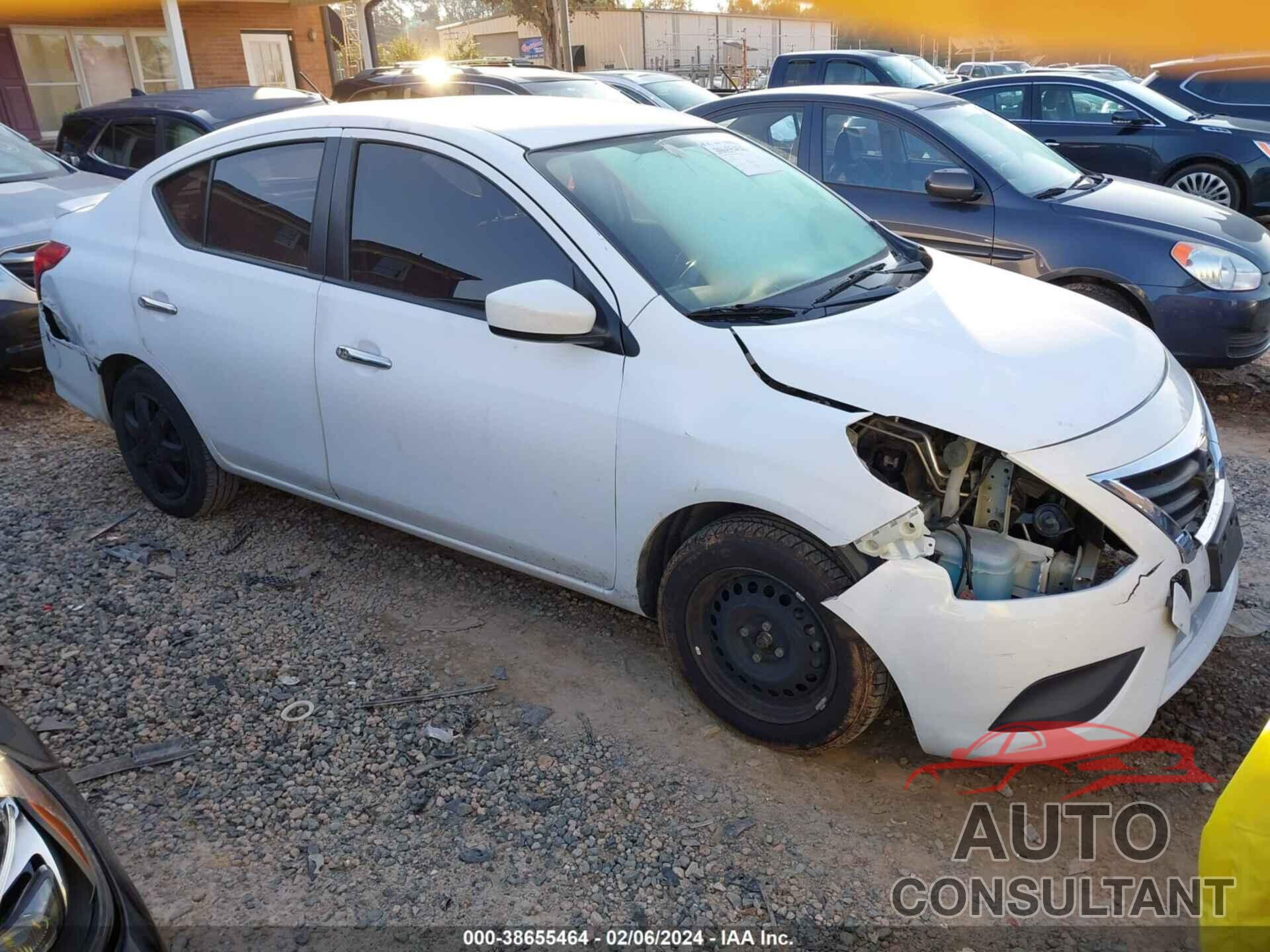 NISSAN VERSA 2018 - 3N1CN7AP9JL881775