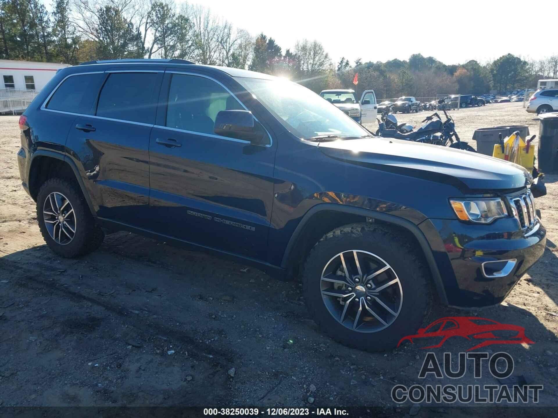 JEEP GRAND CHEROKEE 2018 - 1C4RJFAG0JC350666