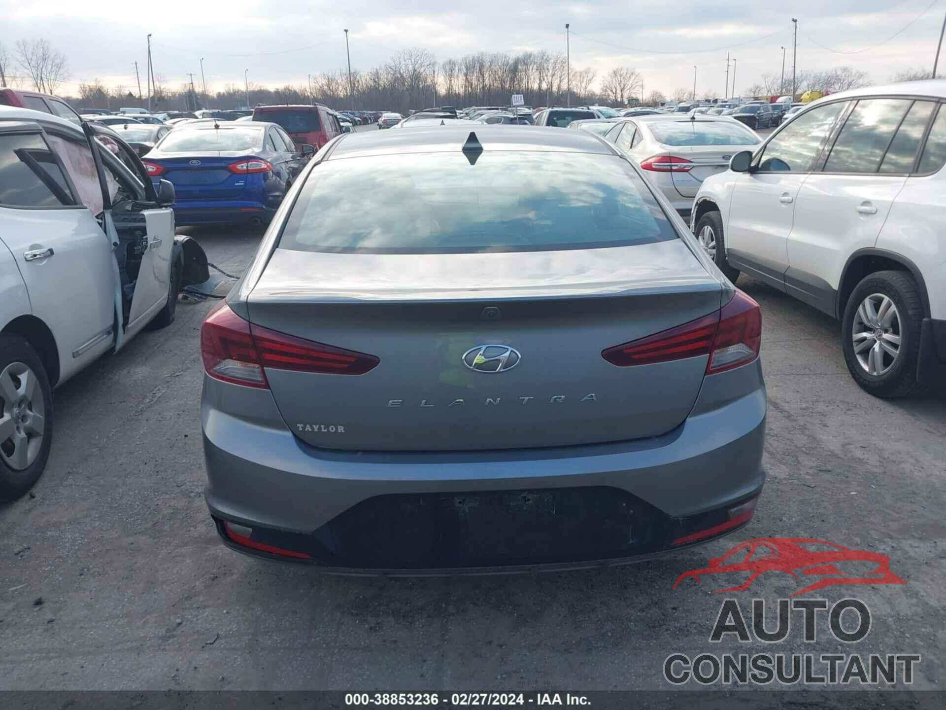 HYUNDAI ELANTRA 2019 - 5NPD84LF8KH427546