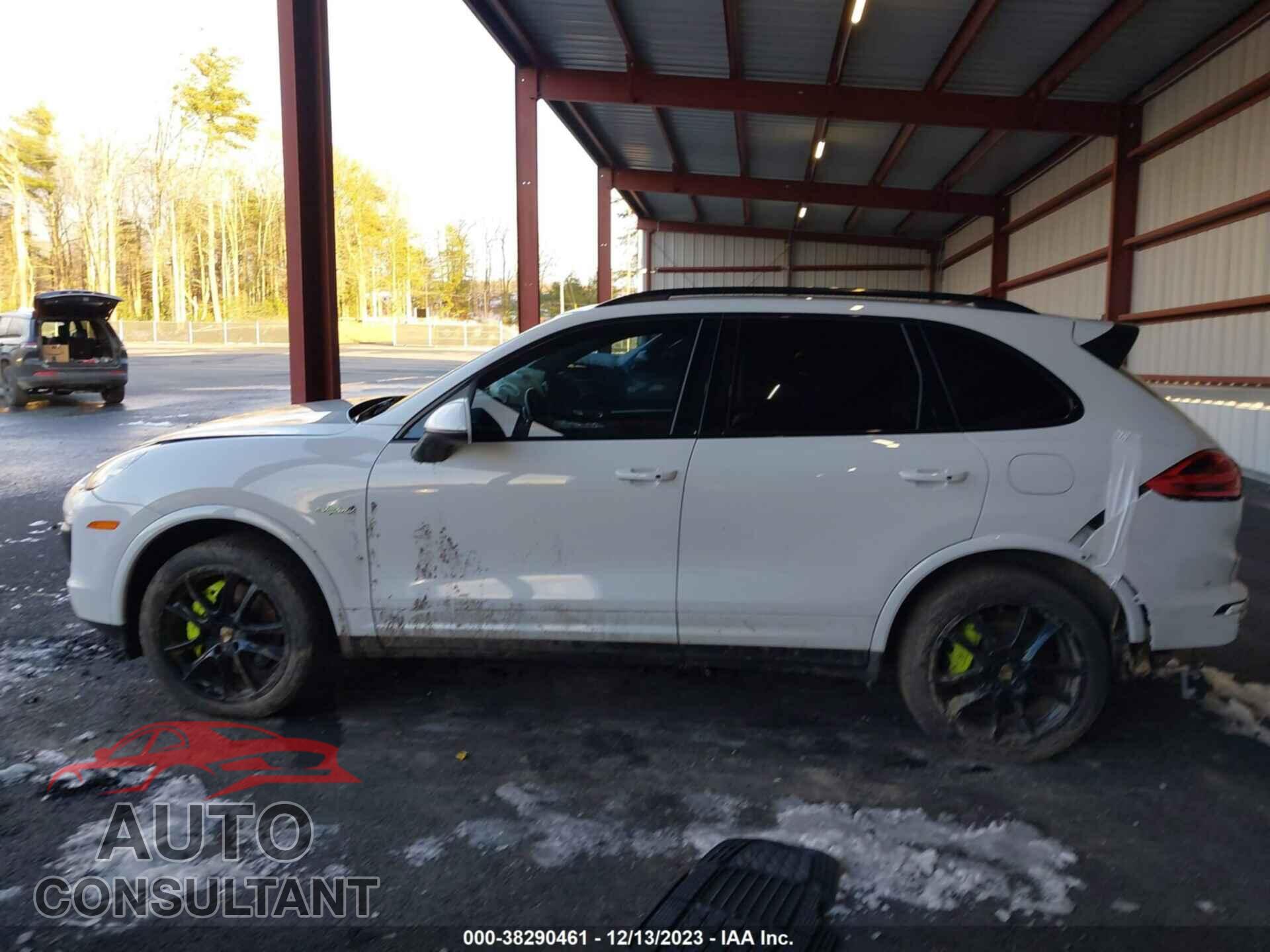 PORSCHE CAYENNE 2017 - WP1AE2A22HLA70304
