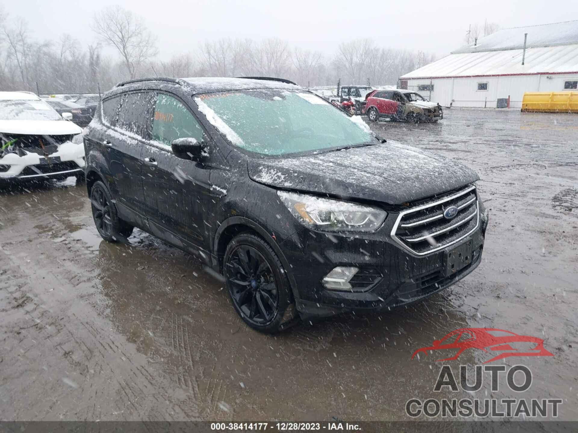 FORD ESCAPE 2017 - 1FMCU0GD9HUA76956