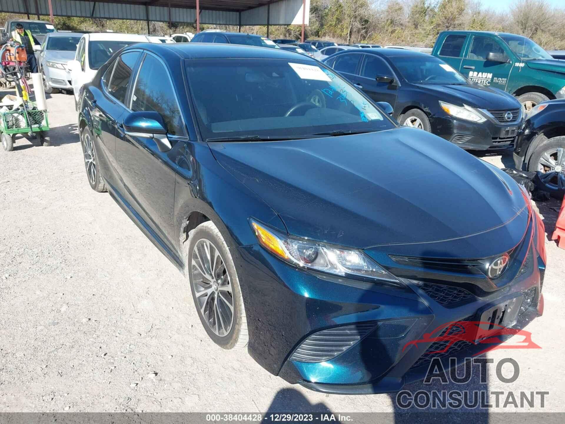 TOYOTA CAMRY 2018 - JTNB11HK7J3020677