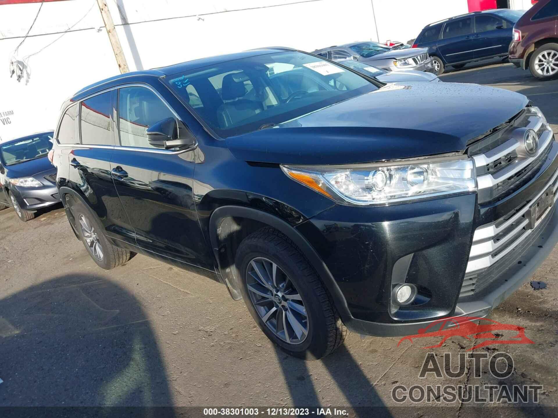 TOYOTA HIGHLANDER 2018 - 5TDJZRFH4JS895048