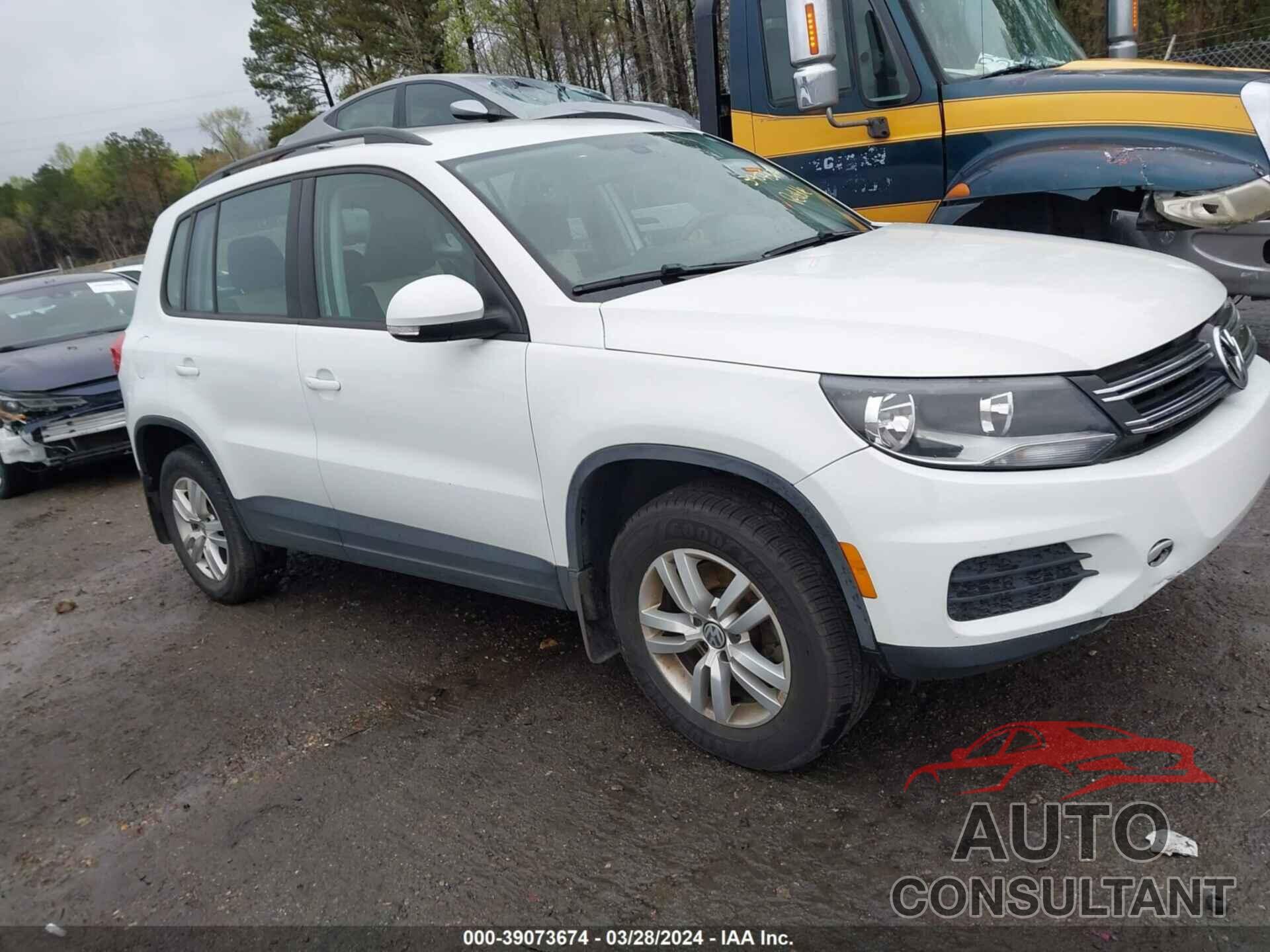 VOLKSWAGEN TIGUAN 2017 - WVGAV7AX2HK030574