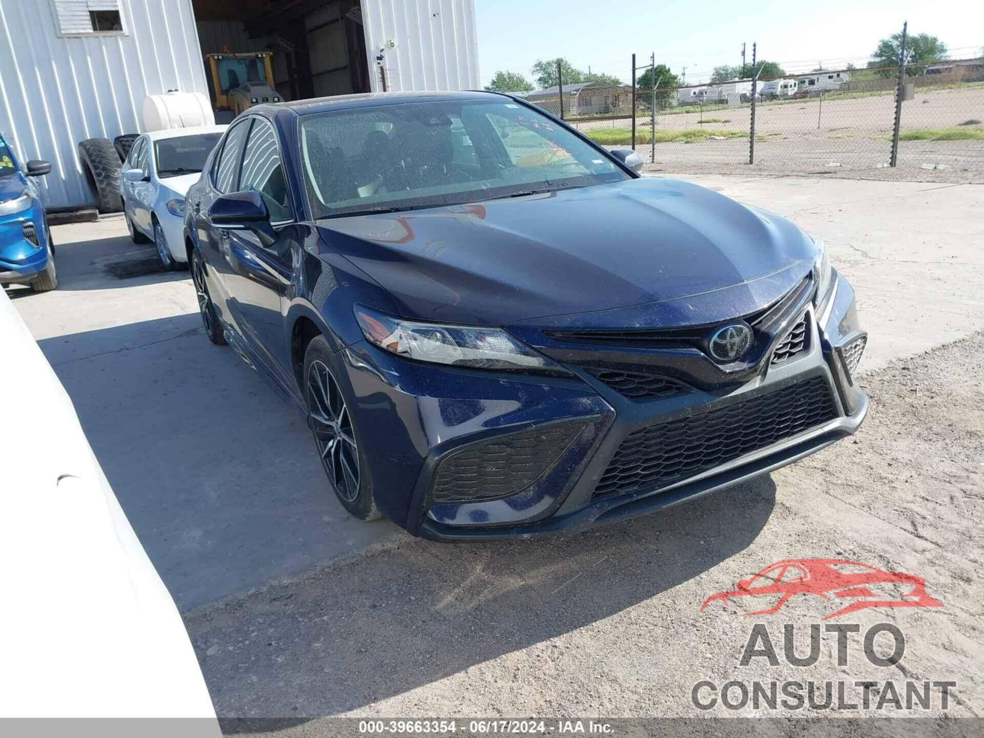TOYOTA CAMRY 2022 - 4T1G11AK0NU671570