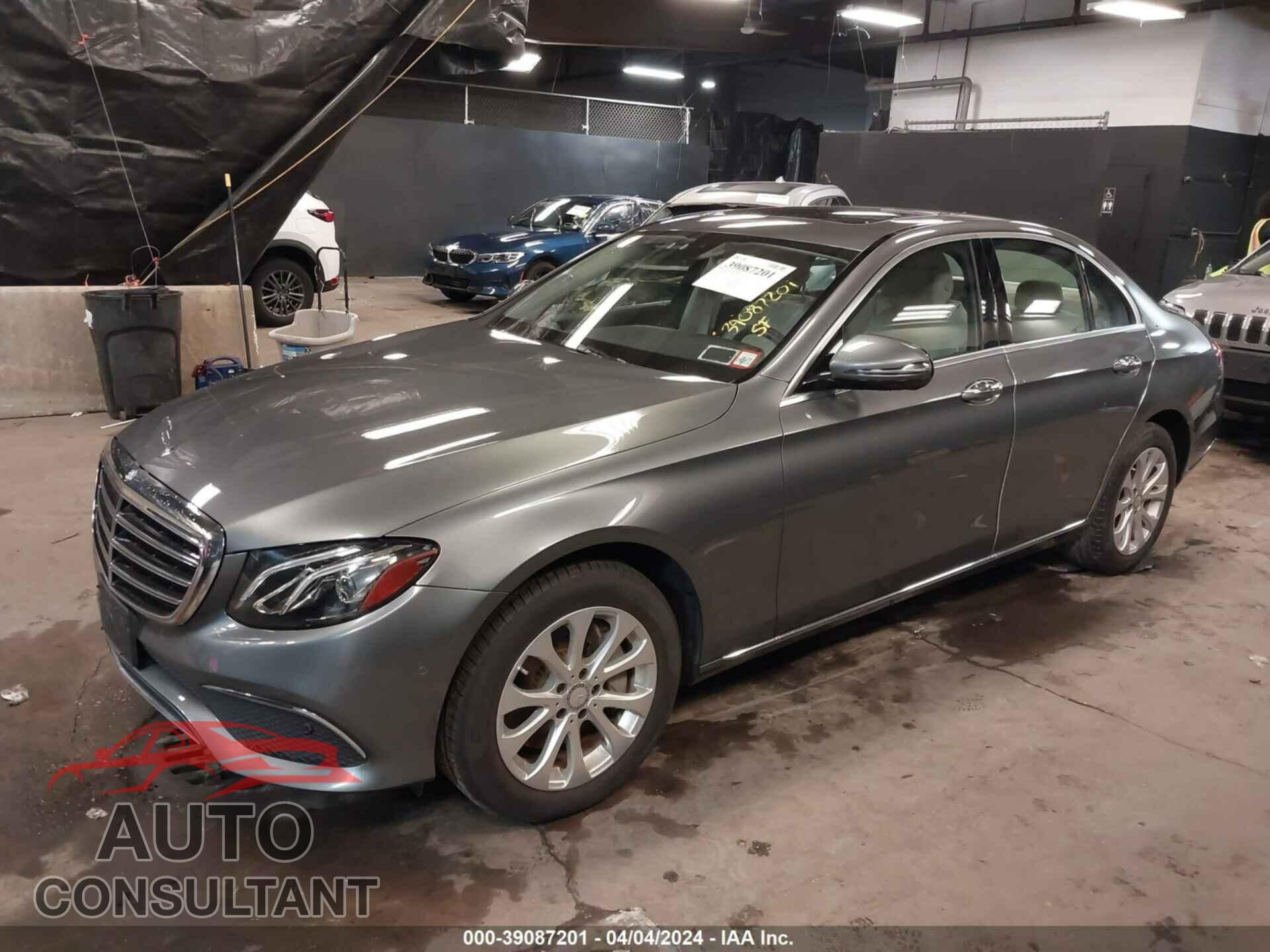 MERCEDES-BENZ E 300 2017 - WDDZF4KBXHA196357
