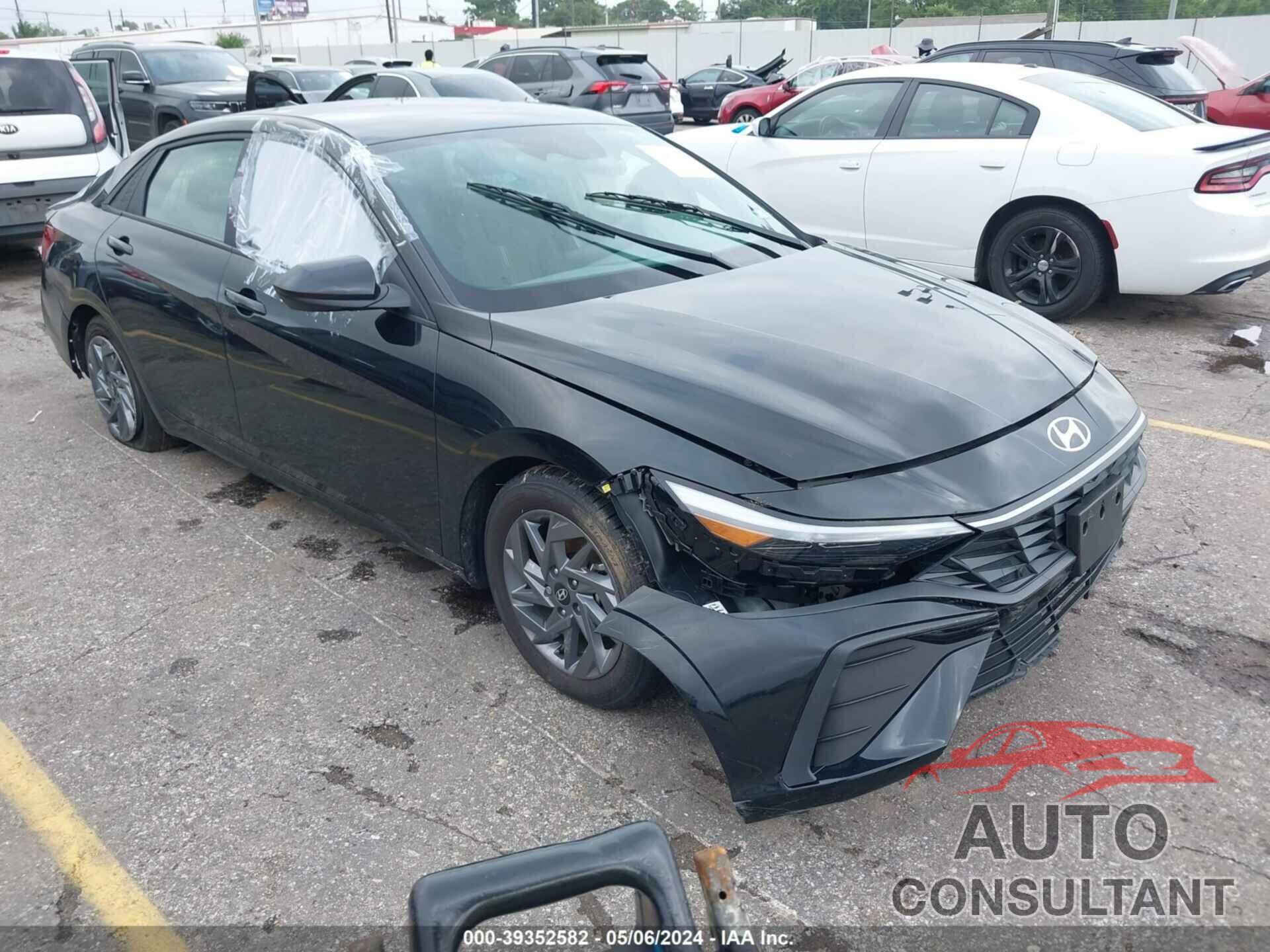HYUNDAI ELANTRA 2024 - KMHLM4DG0RU704801