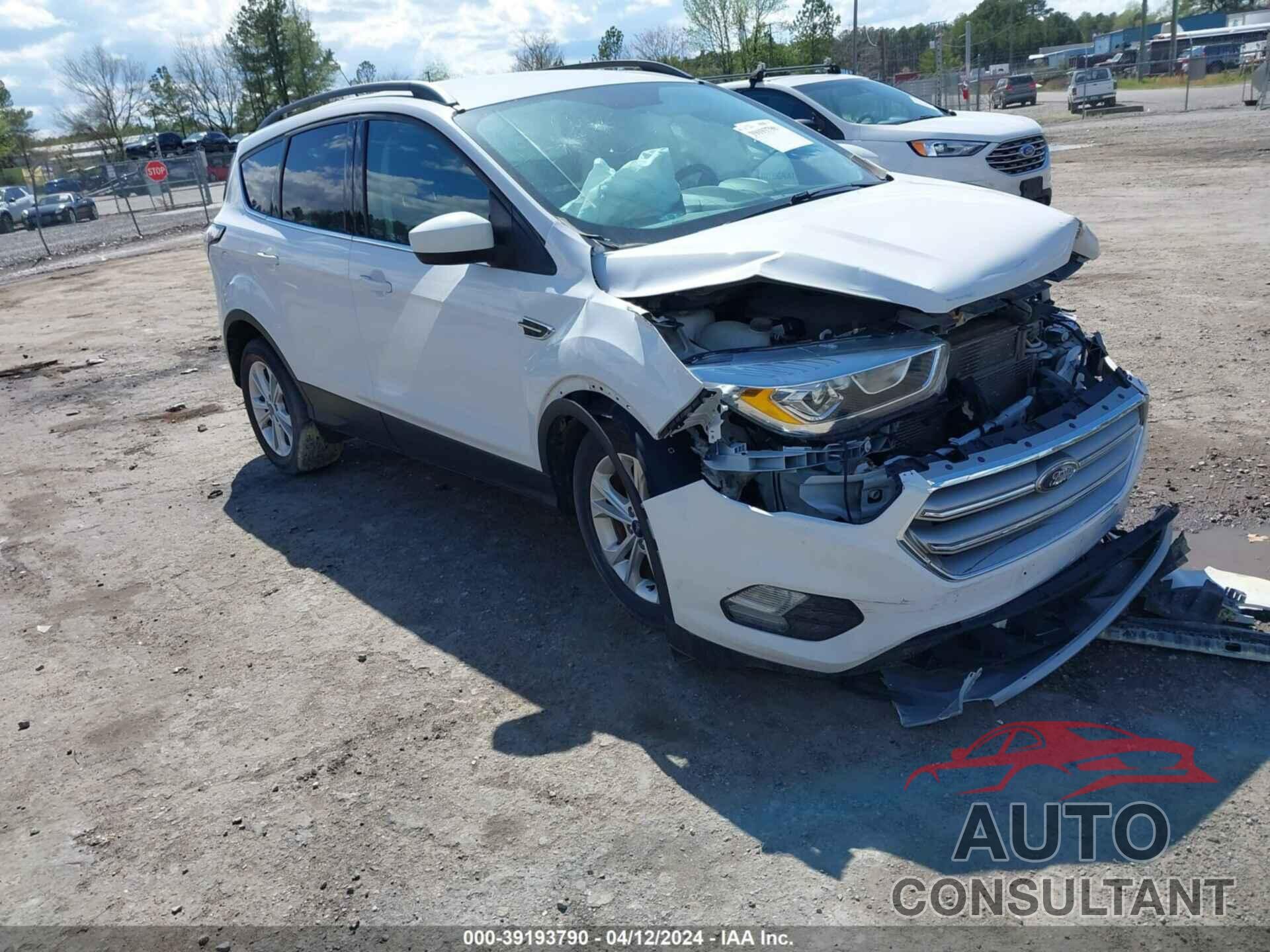 FORD ESCAPE 2017 - 1FMCU9G92HUE38027