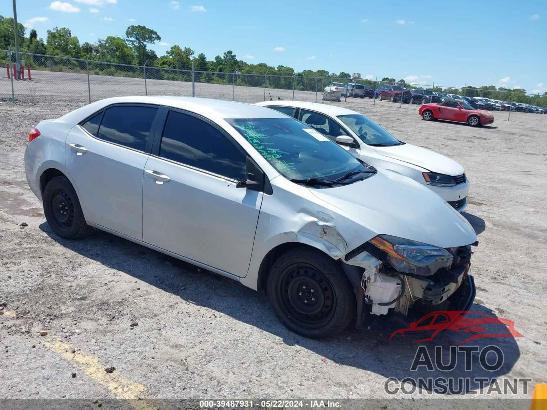 TOYOTA COROLLA 2018 - 5YFBURHE2JP843089