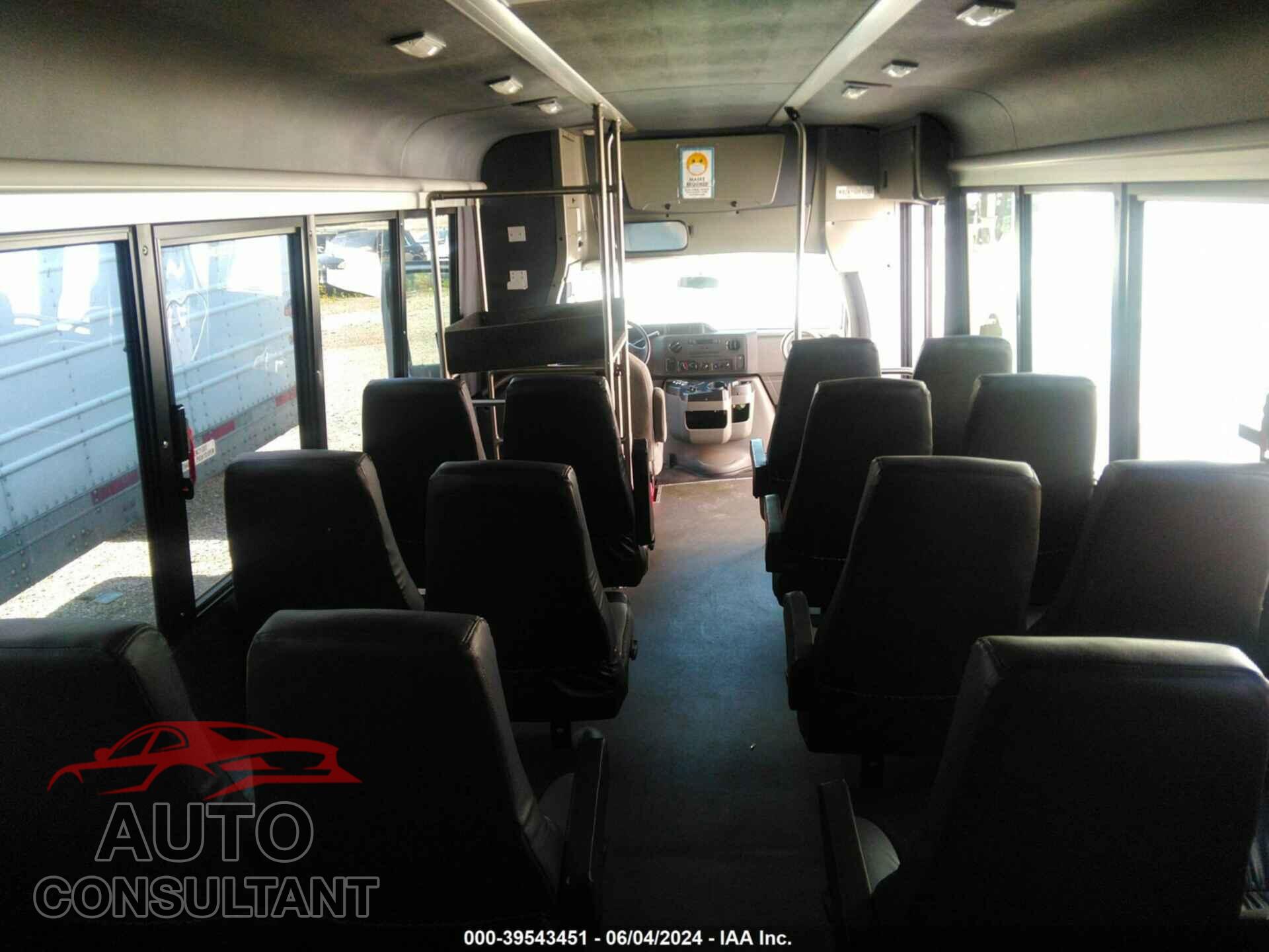 FORD E-450 CUTAWAY 2017 - 1FDFE4FS8HDC27593